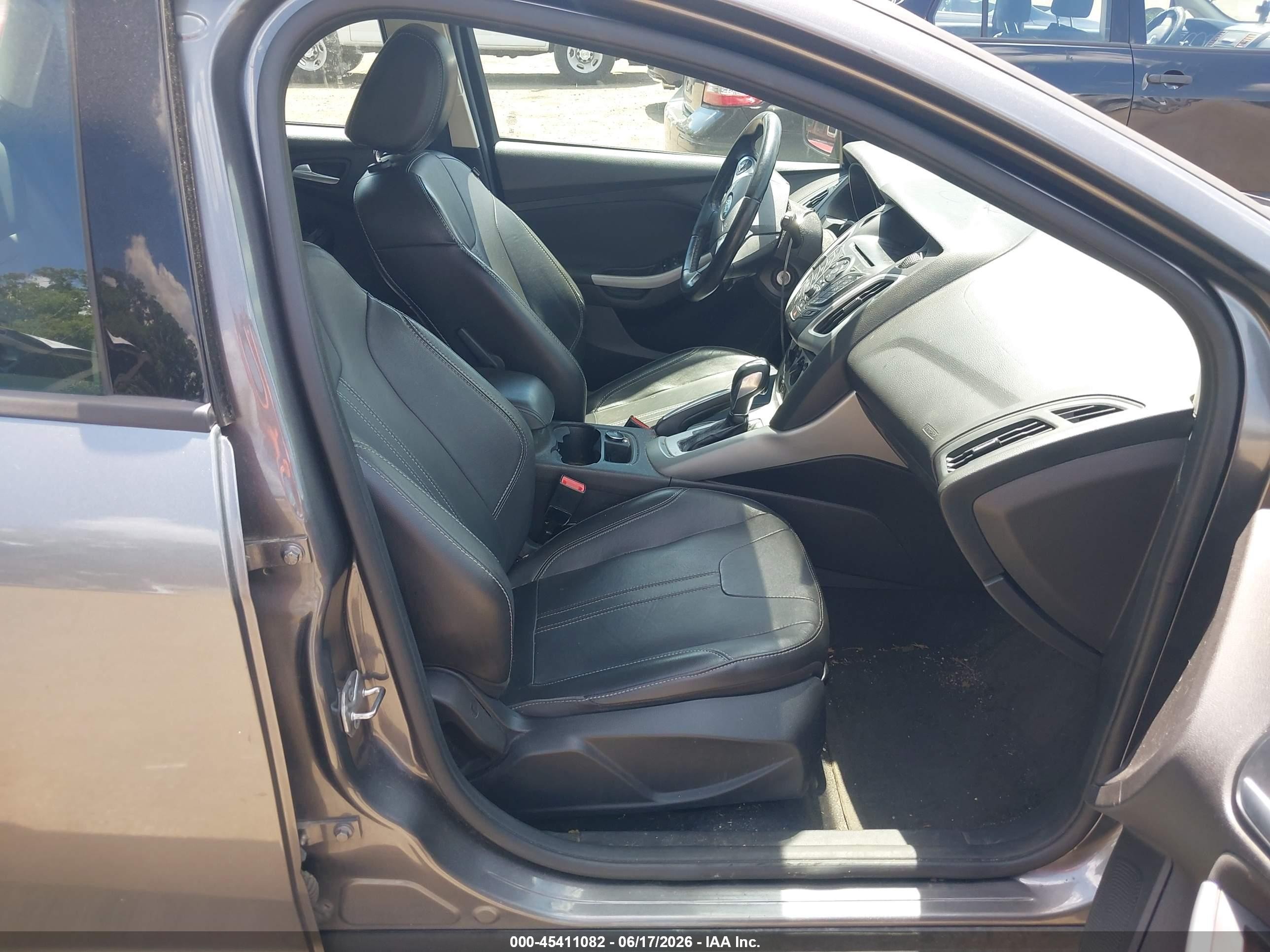 2013 Ford Focus Se Gray vin: 1FADP3K23DL352061