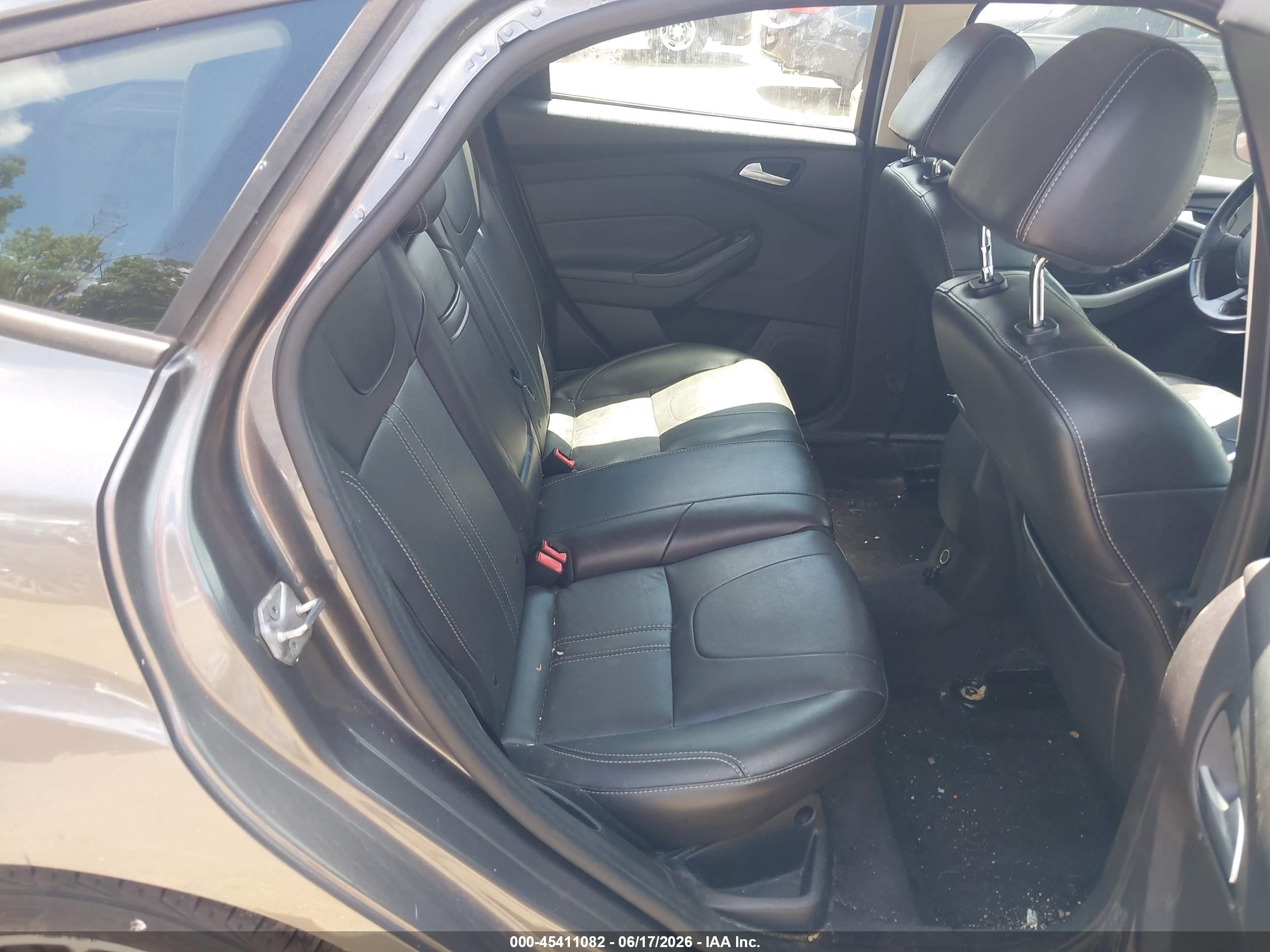 2013 Ford Focus Se Gray vin: 1FADP3K23DL352061