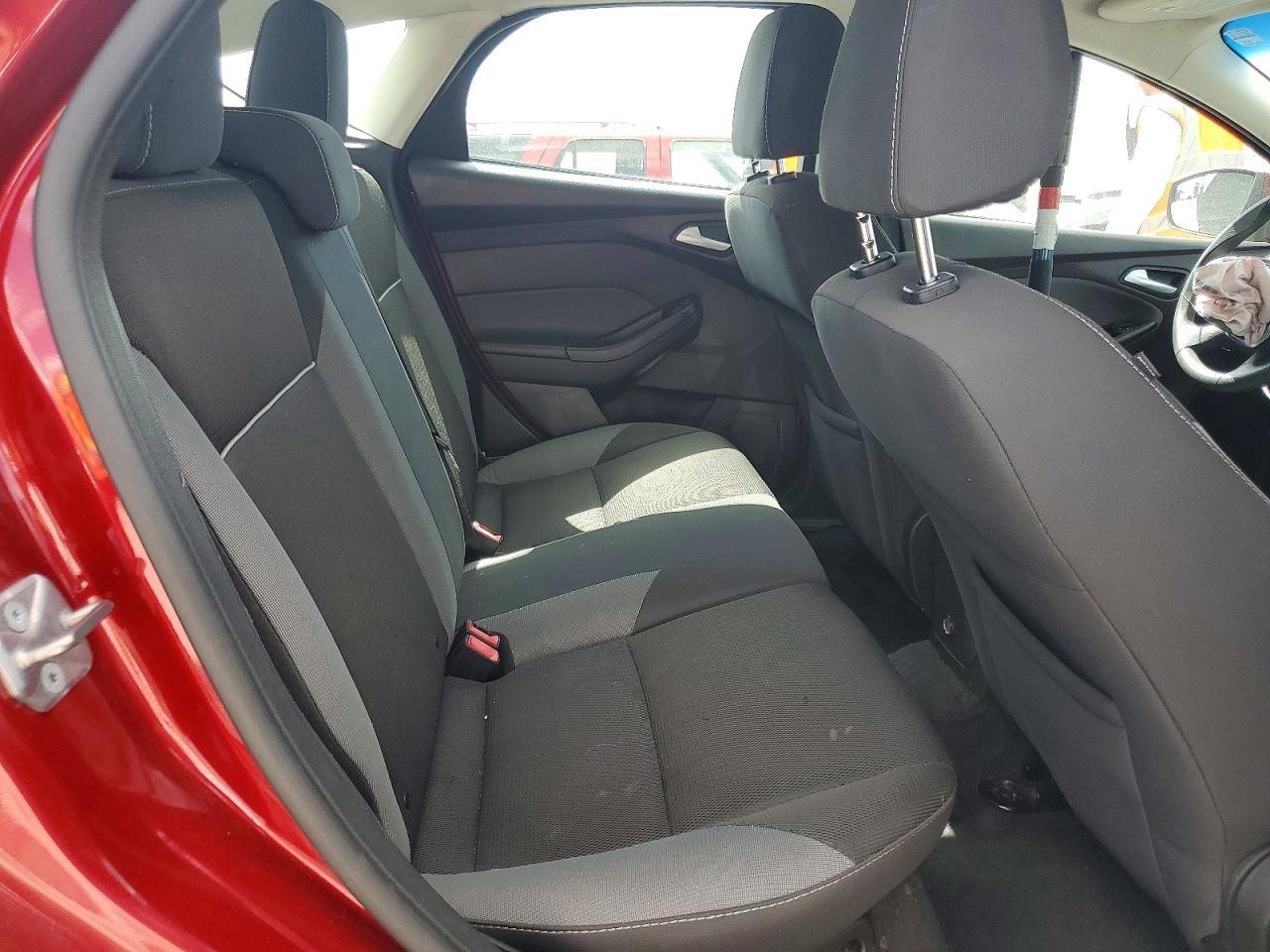 2013 Ford Focus Se Red vin: 1FADP3K23DL356014