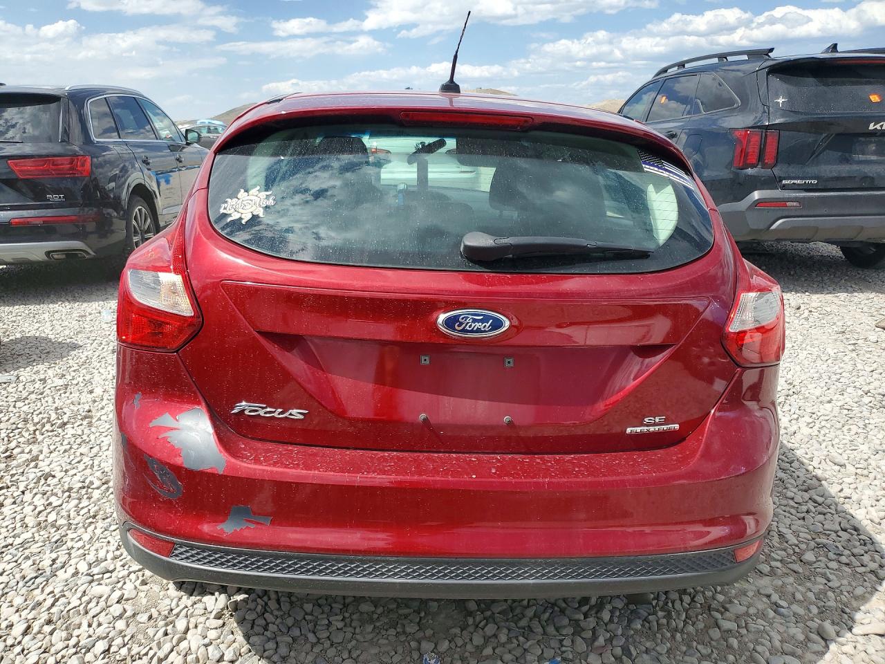 2013 Ford Focus Se Red vin: 1FADP3K23DL356014