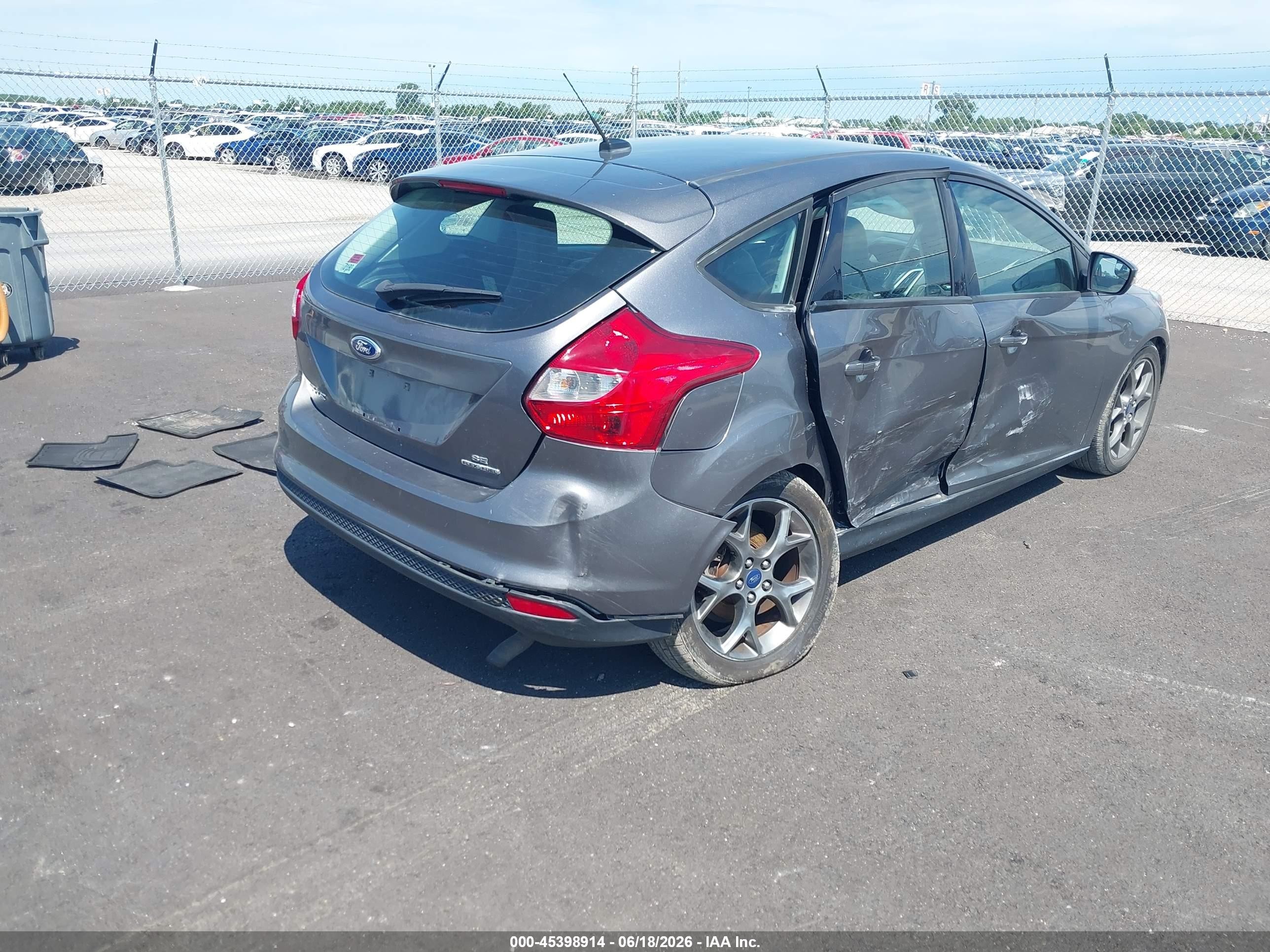 2014 Ford Focus Se Gray vin: 1FADP3K23EL129391