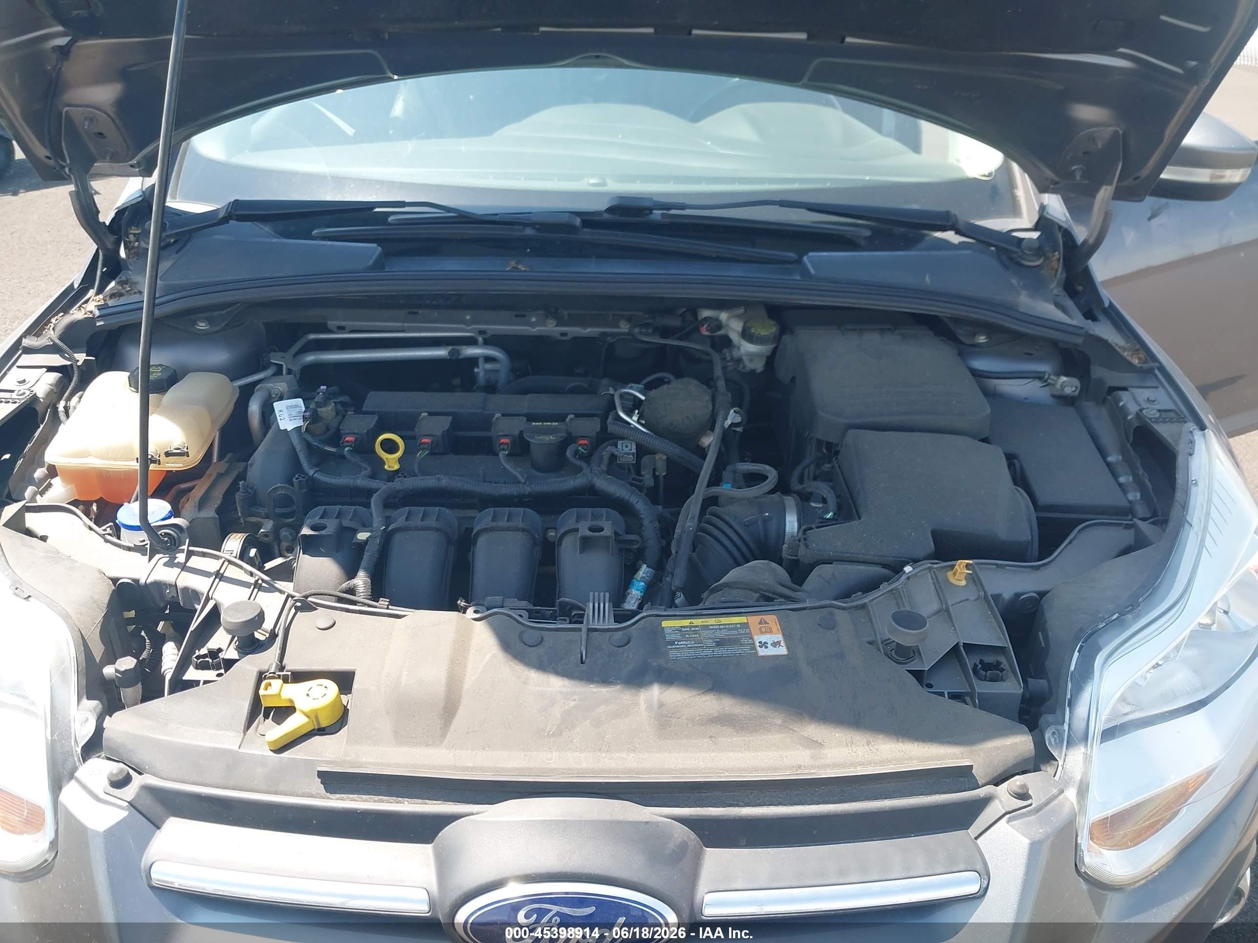 2014 Ford Focus Se Gray vin: 1FADP3K23EL129391