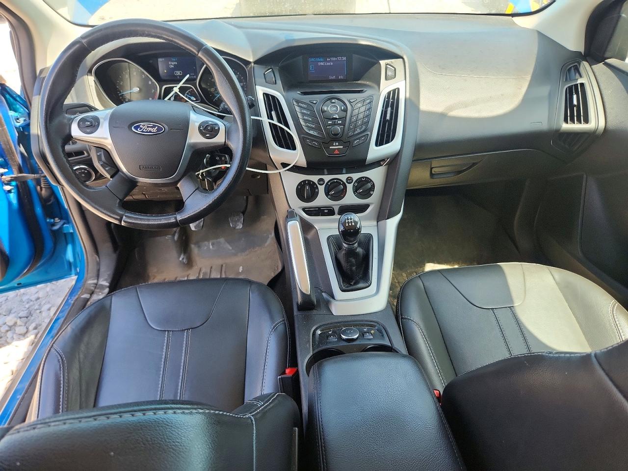 2014 Ford Focus Se Blue vin: 1FADP3K23EL129598