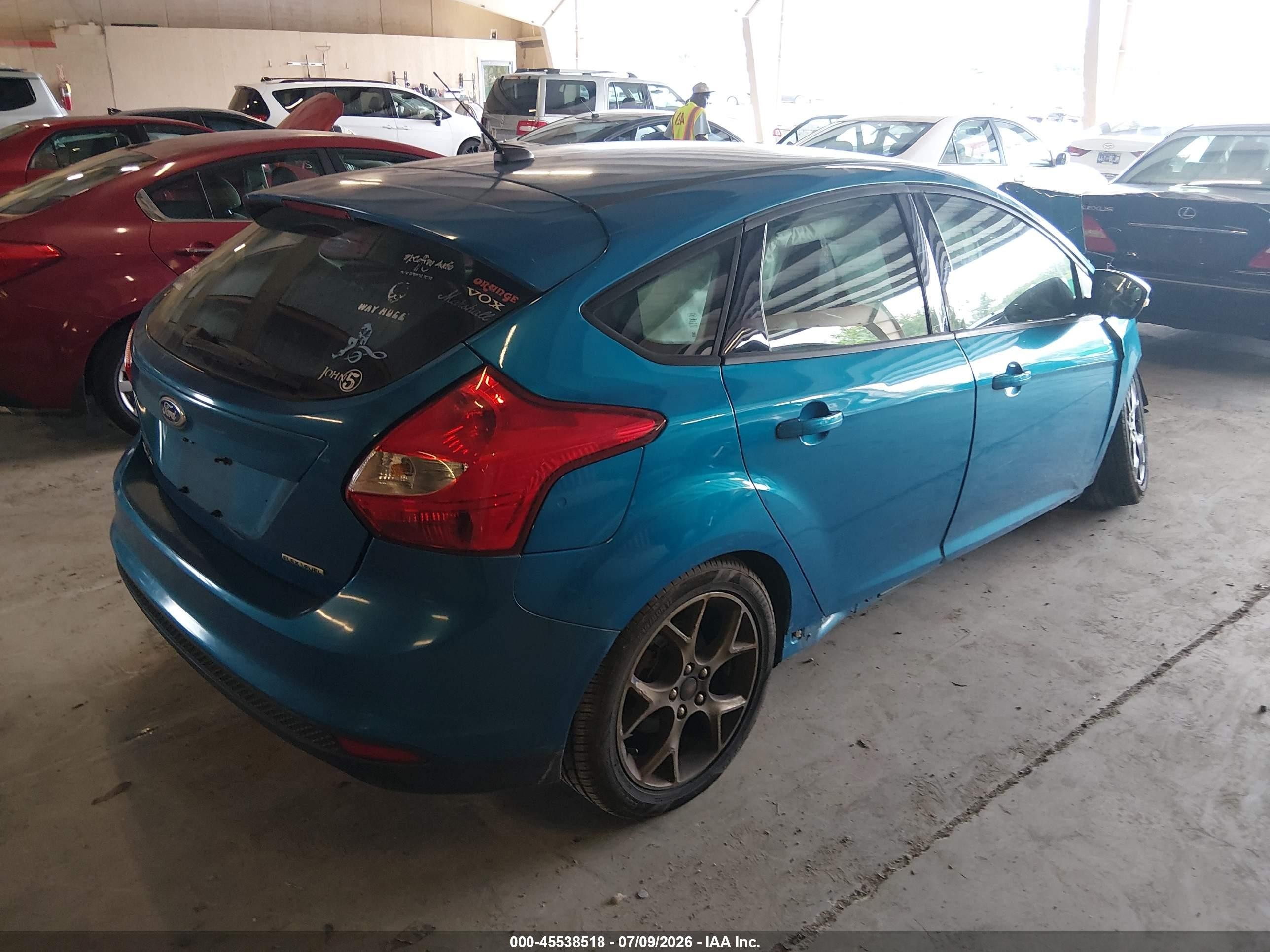 2014 Ford Focus Se Blue vin: 1FADP3K23EL134882