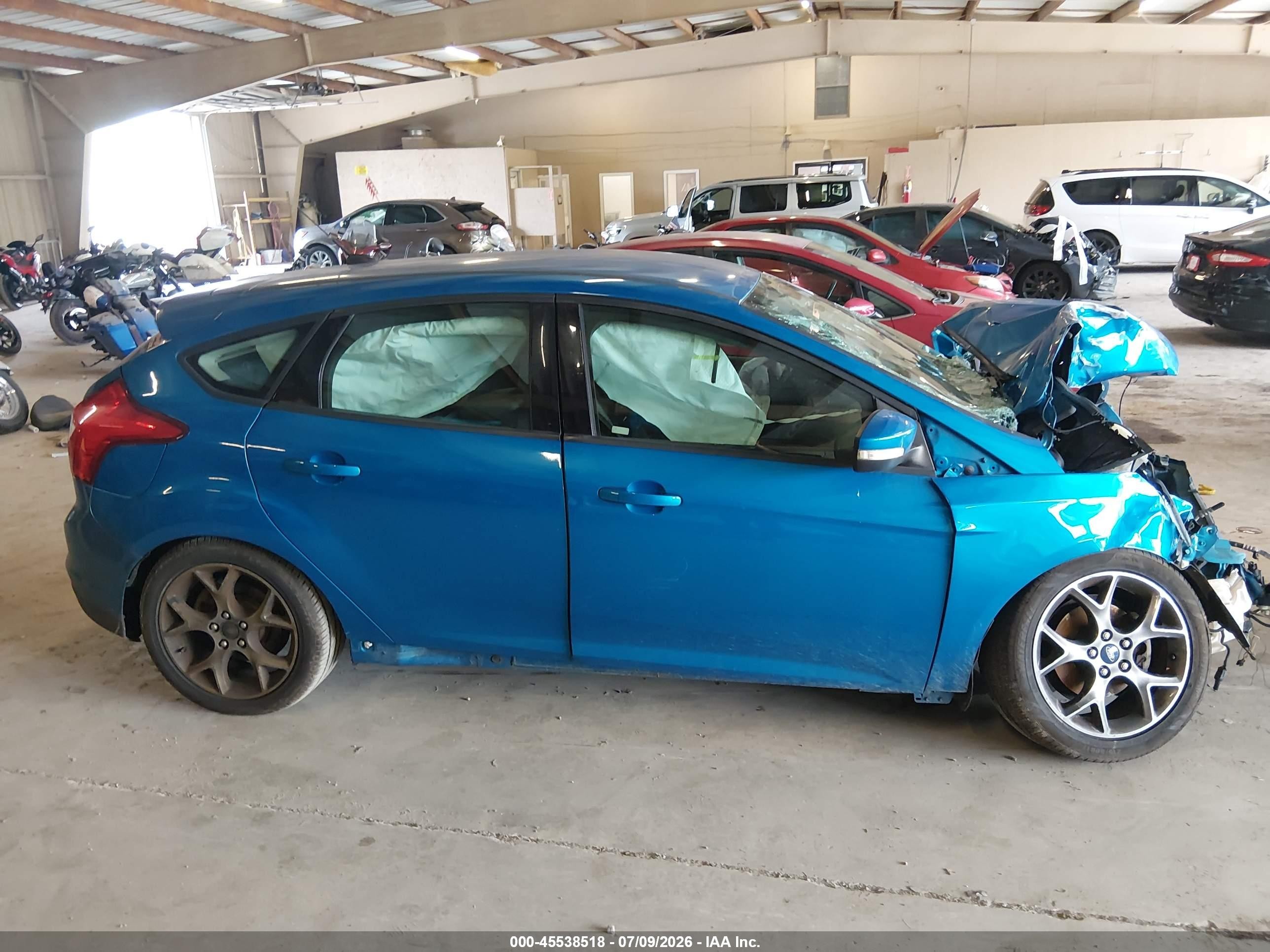 2014 Ford Focus Se Blue vin: 1FADP3K23EL134882