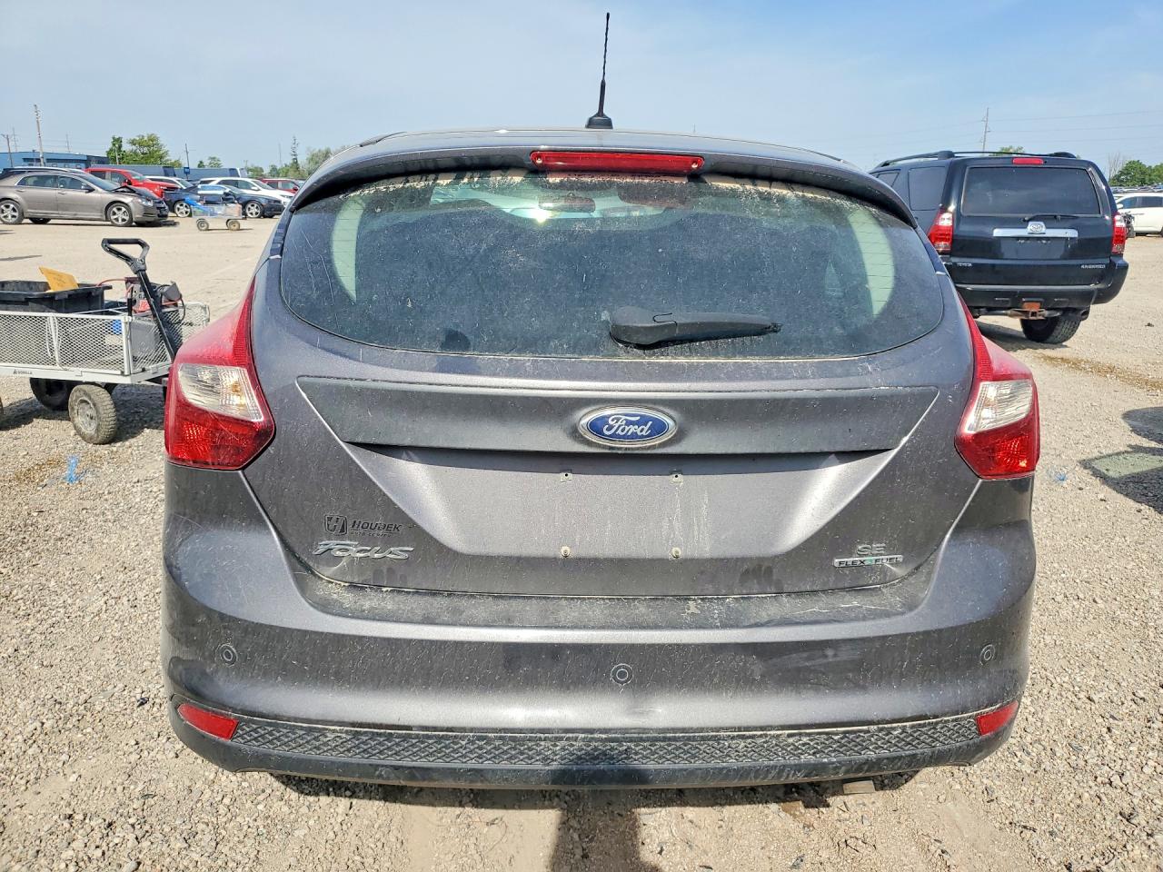2014 Ford Focus Se Gray vin: 1FADP3K23EL147972