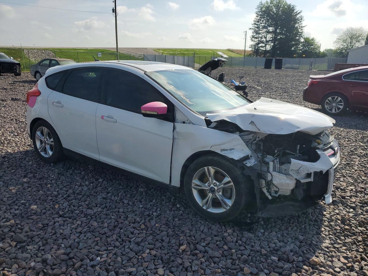 2014 Ford Focus Se White vin: 1FADP3K23EL157353