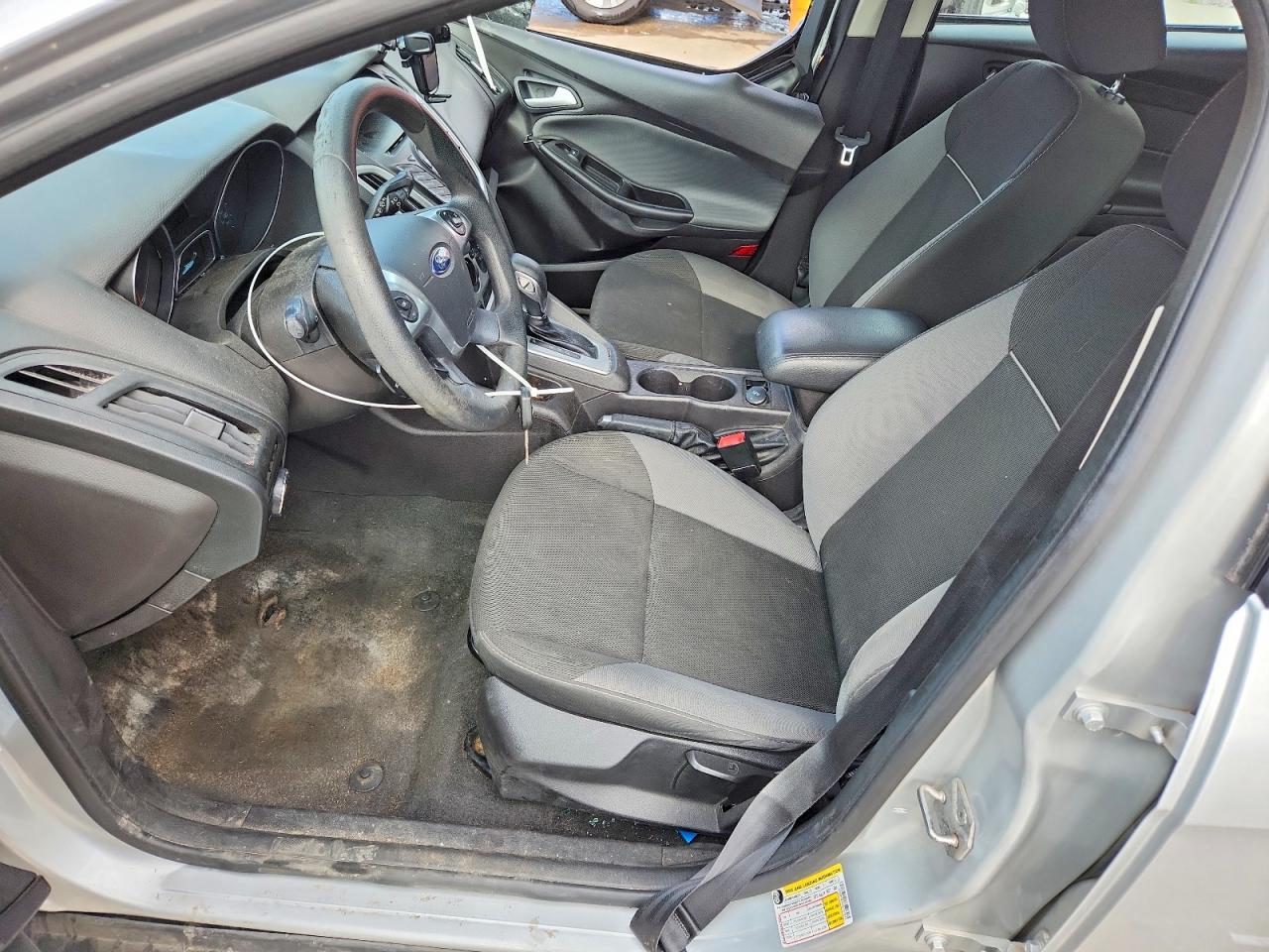 2014 Ford Focus Se Silver vin: 1FADP3K23EL157613