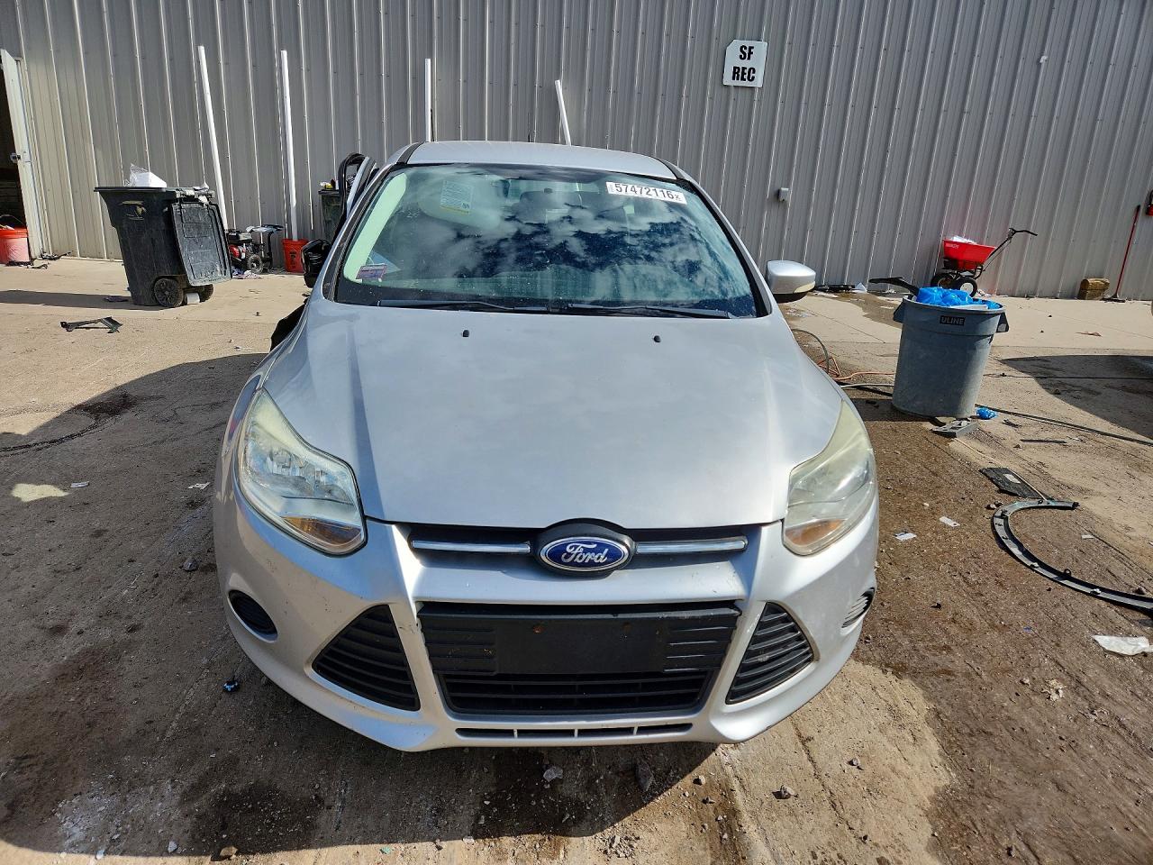 2014 Ford Focus Se Silver vin: 1FADP3K23EL157613