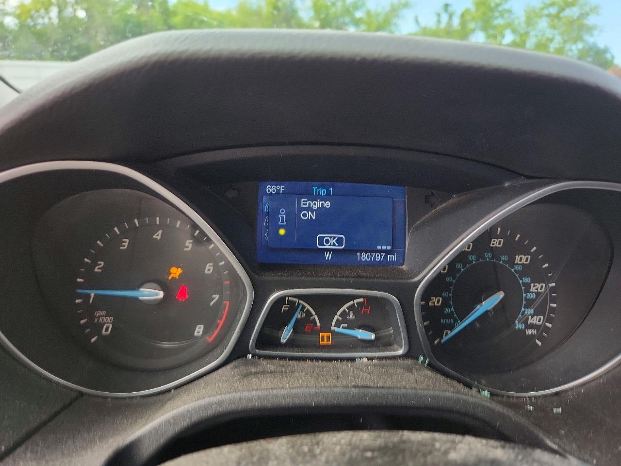 2014 Ford Focus Se Silver vin: 1FADP3K23EL157613