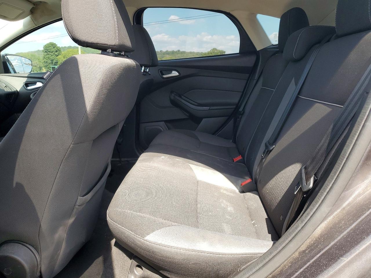 2014 Ford Focus Se Gray vin: 1FADP3K23EL162813