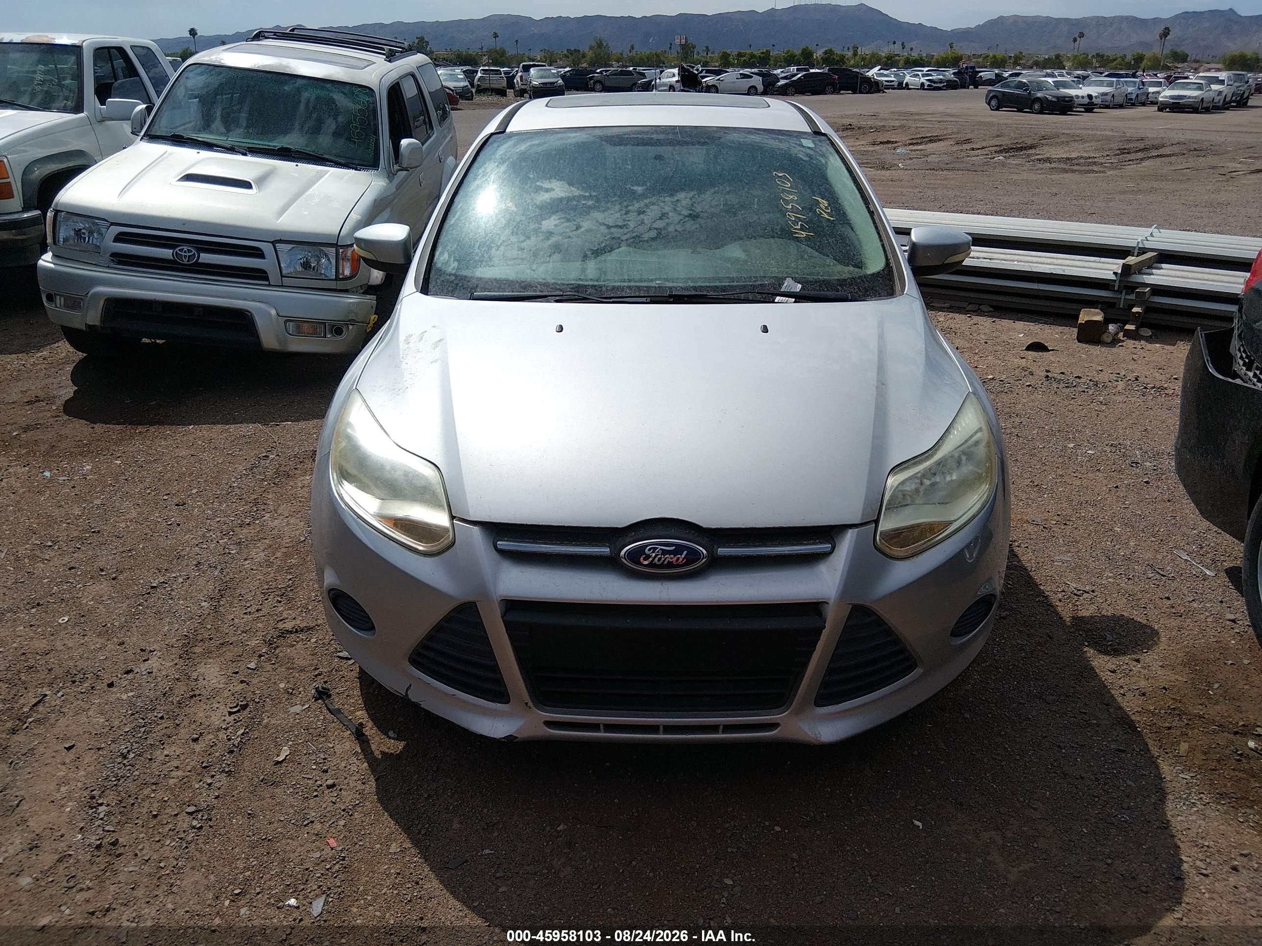 2014 Ford Focus Se Silver vin: 1FADP3K23EL170751