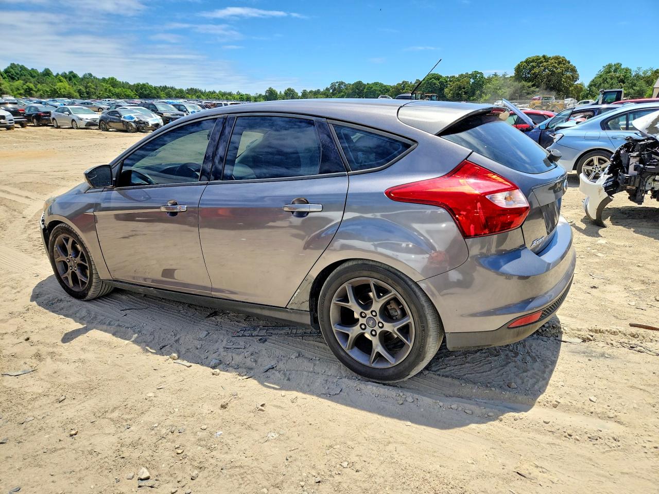 2014 Ford Focus Se Серый vin: 1FADP3K23EL213176