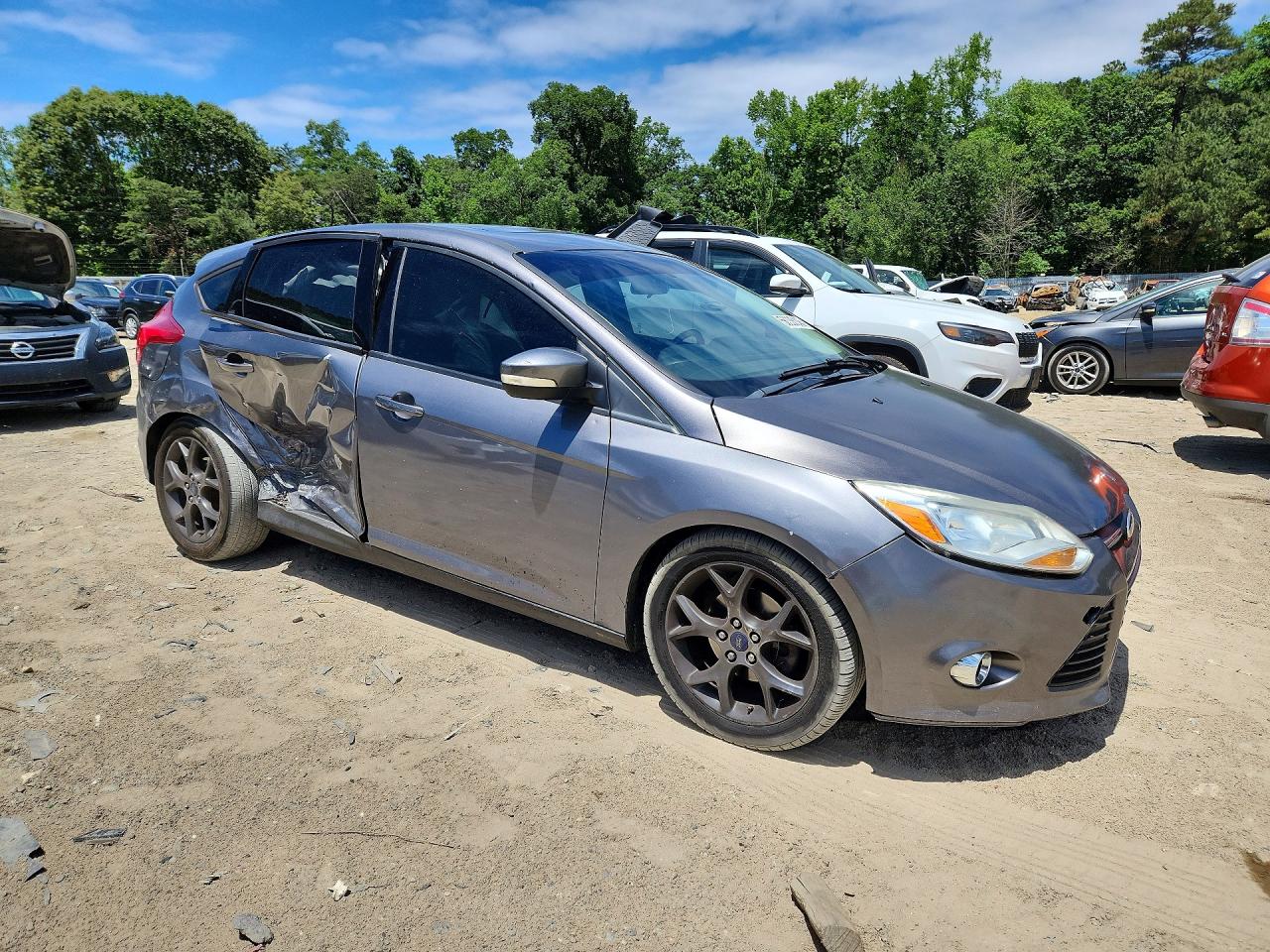 2014 Ford Focus Se Серый vin: 1FADP3K23EL213176