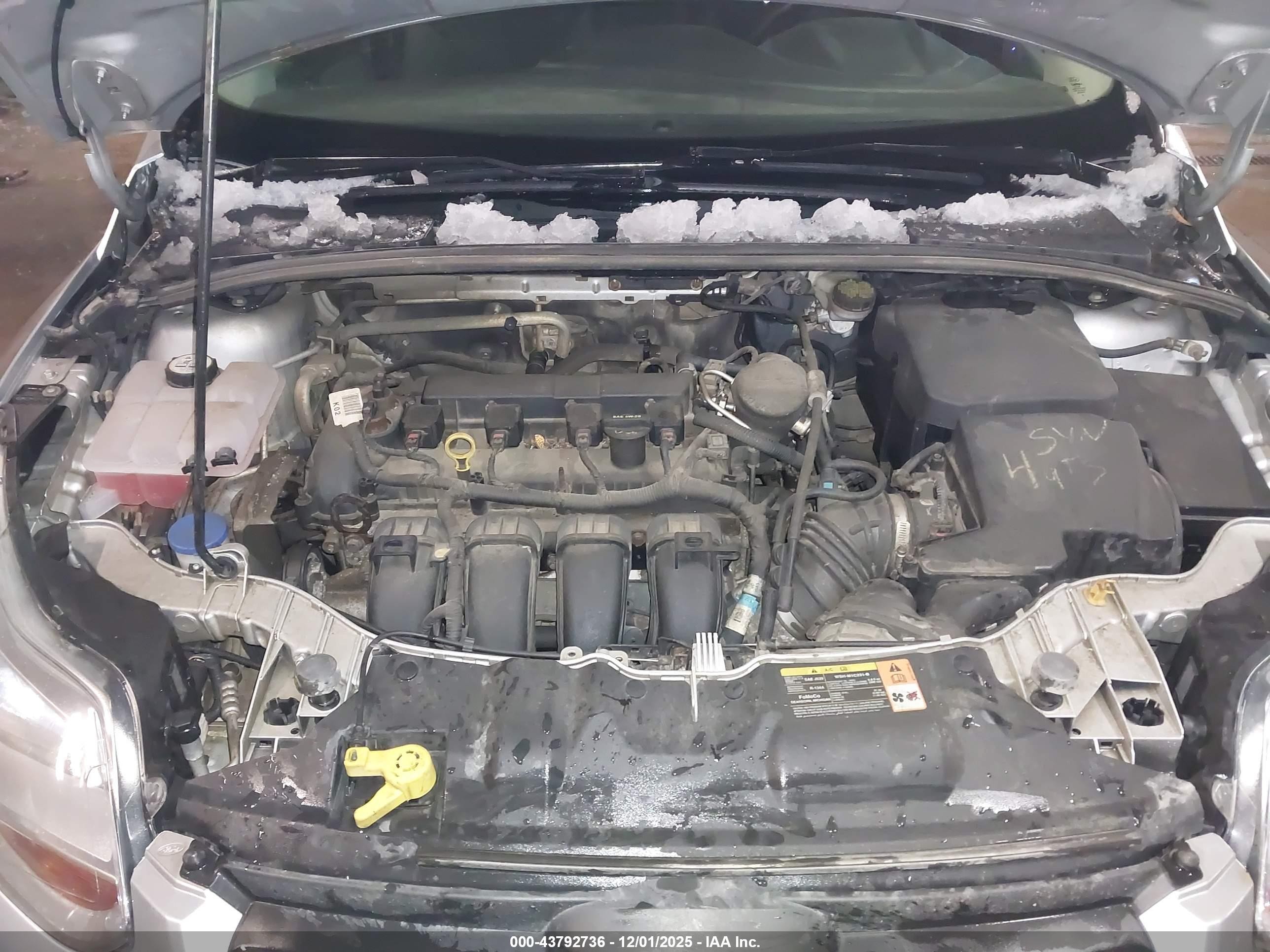 2014 Ford Focus Se Silver vin: 1FADP3K23EL230026