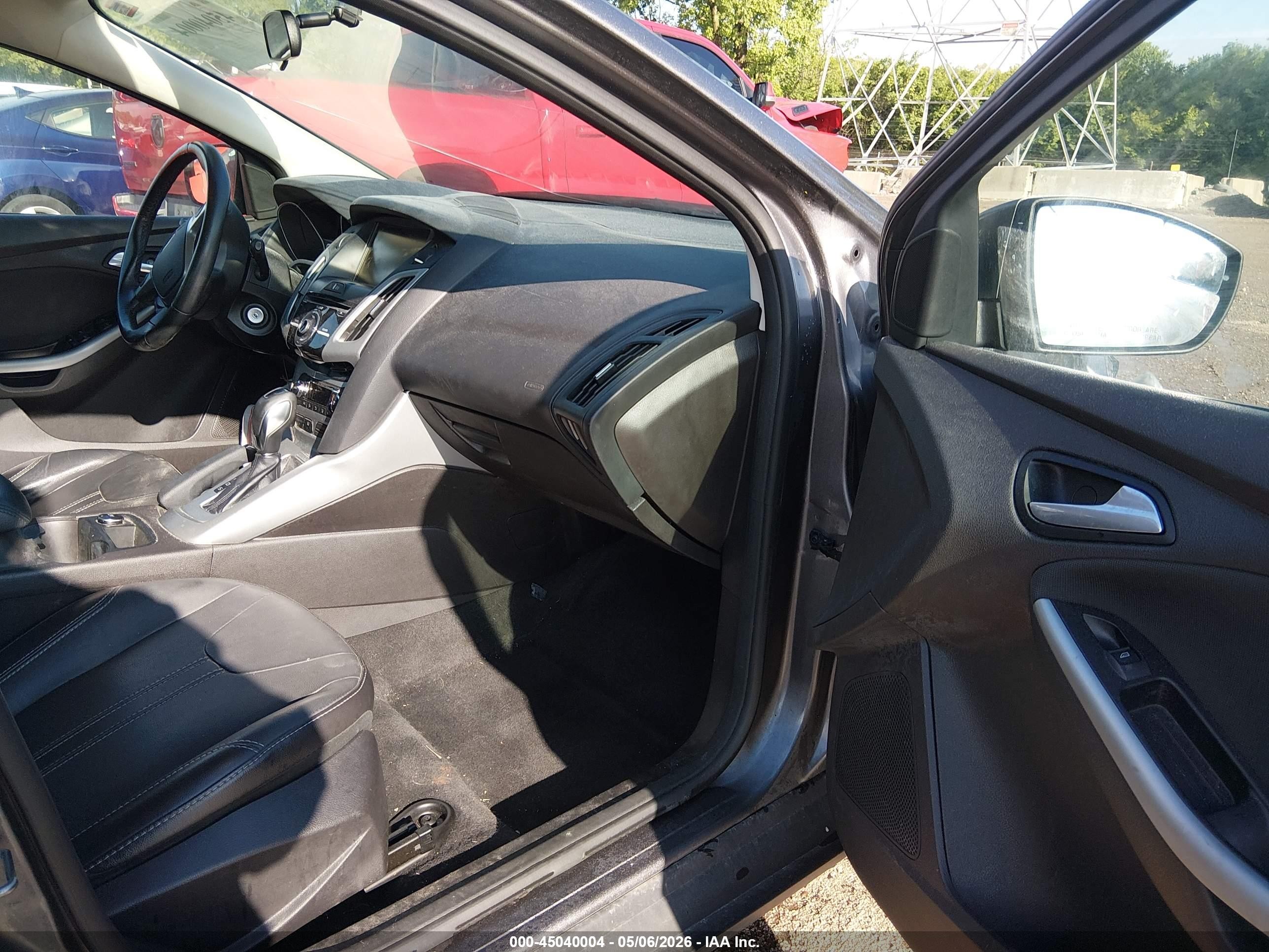 2014 Ford Focus Se Серый vin: 1FADP3K23EL253130