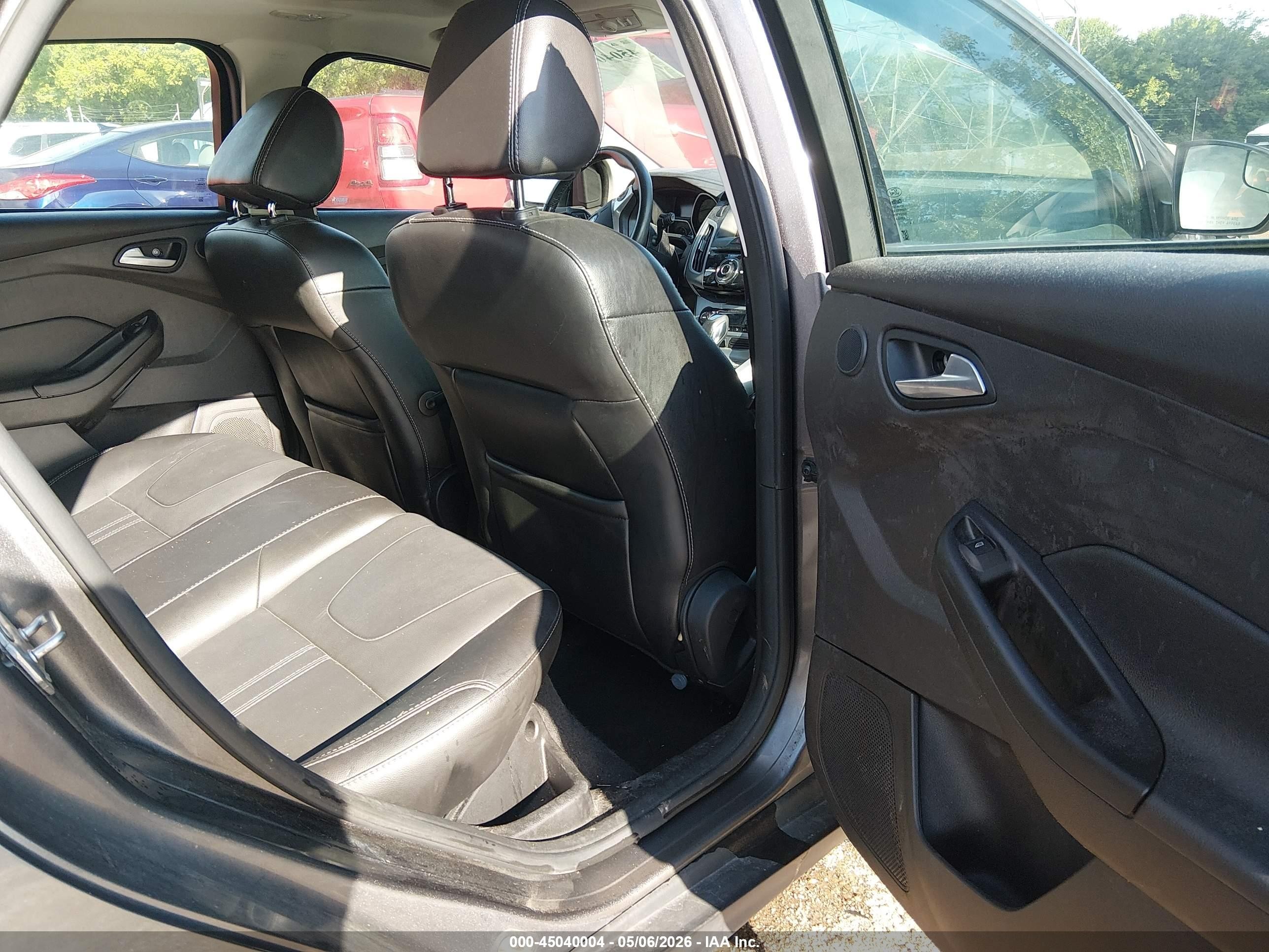 2014 Ford Focus Se Серый vin: 1FADP3K23EL253130