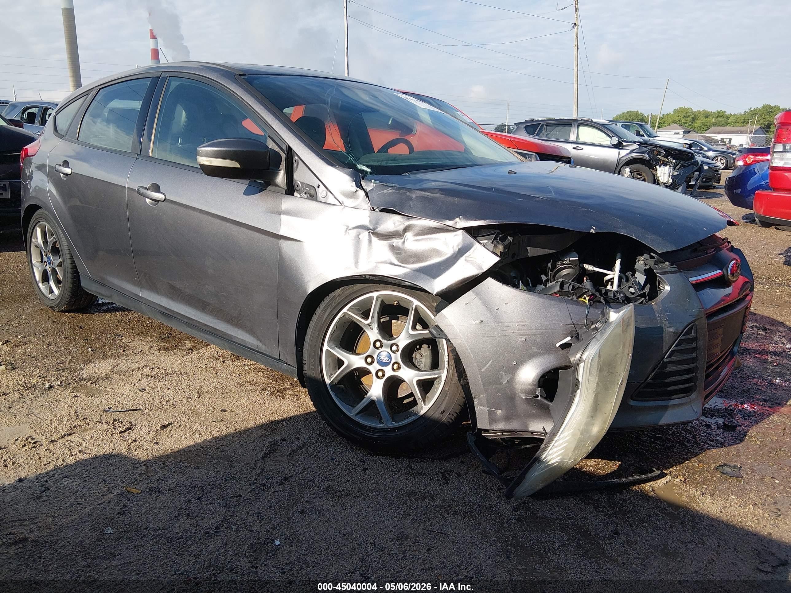 2014 Ford Focus Se Серый vin: 1FADP3K23EL253130