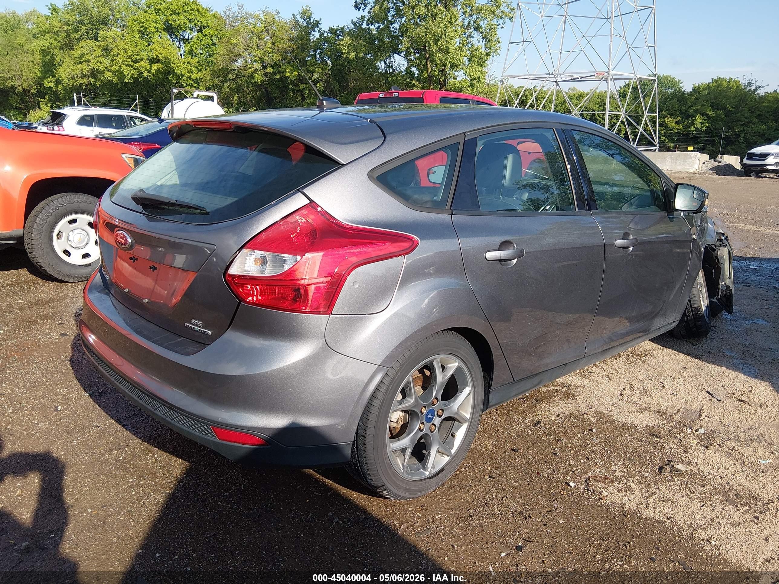 2014 Ford Focus Se Серый vin: 1FADP3K23EL253130