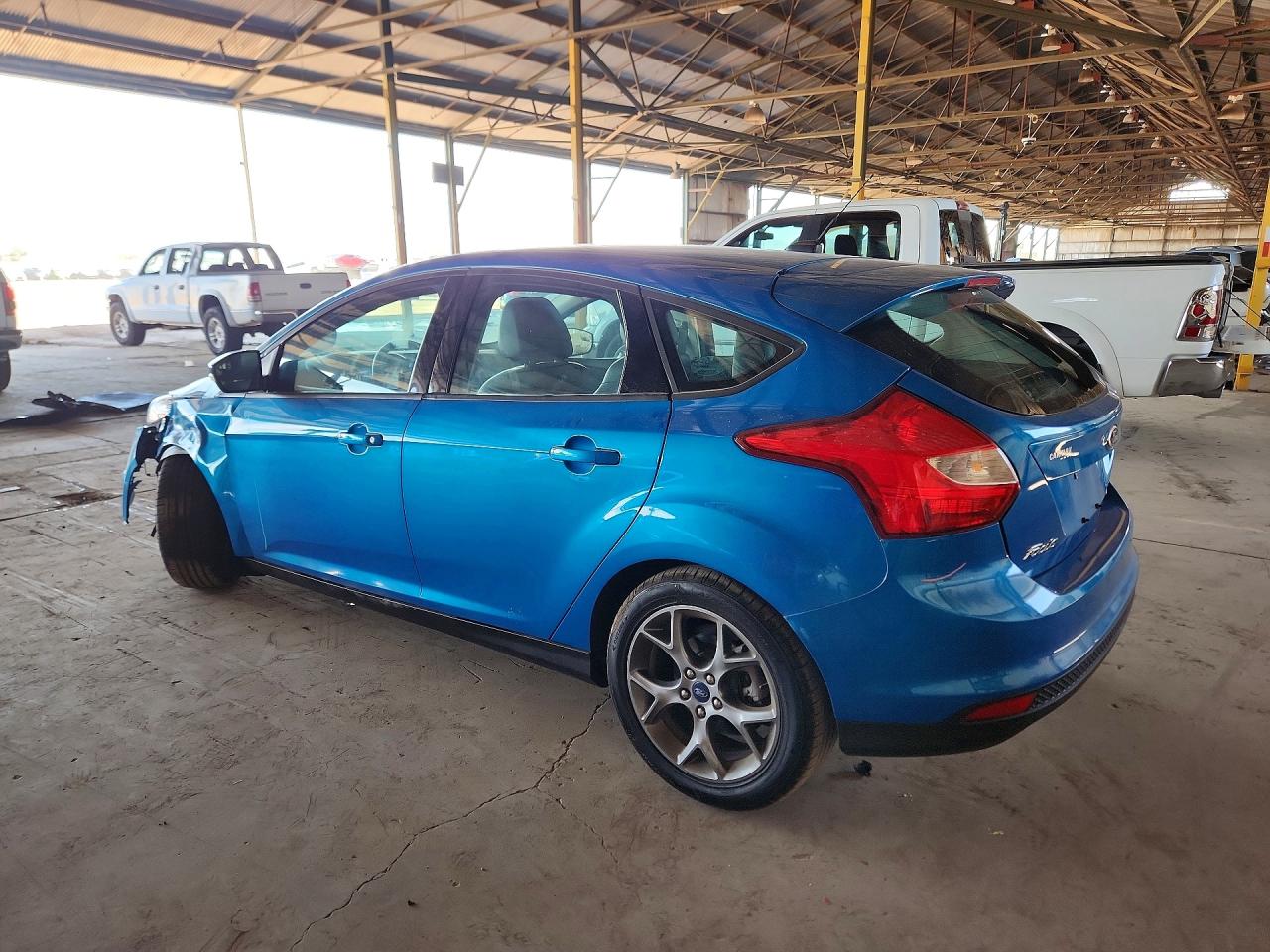 2014 Ford Focus Se Blue vin: 1FADP3K23EL294003