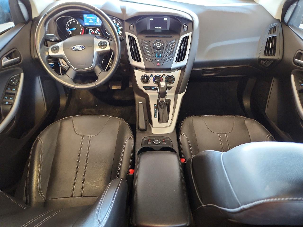 2014 Ford Focus Se Blue vin: 1FADP3K23EL294003