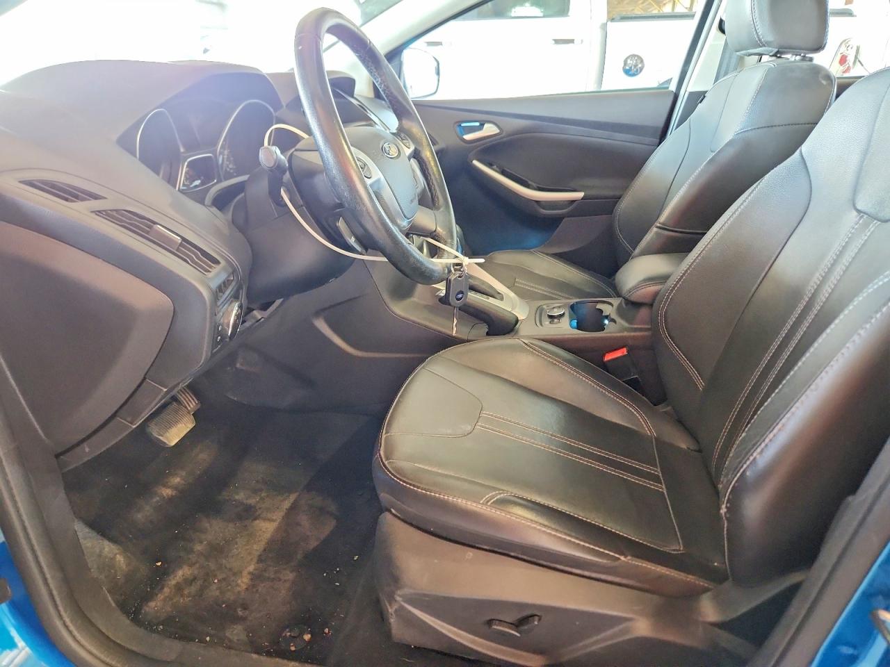 2014 Ford Focus Se Blue vin: 1FADP3K23EL294003