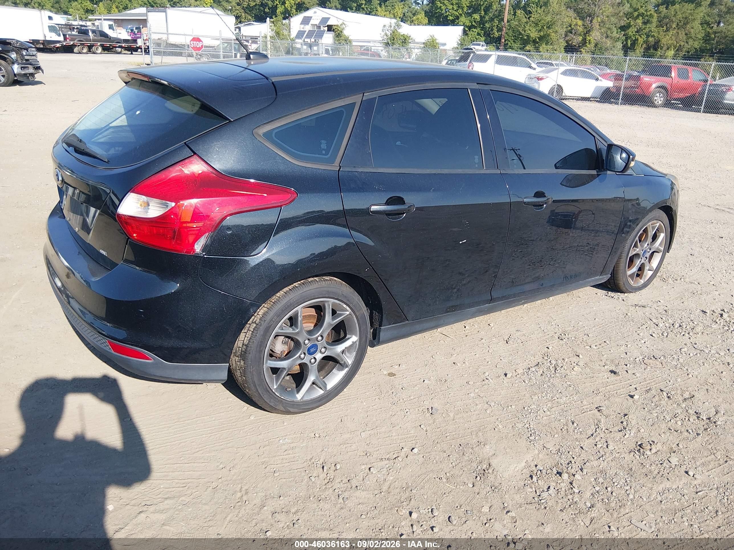 2014 Ford Focus Se Black vin: 1FADP3K23EL326450