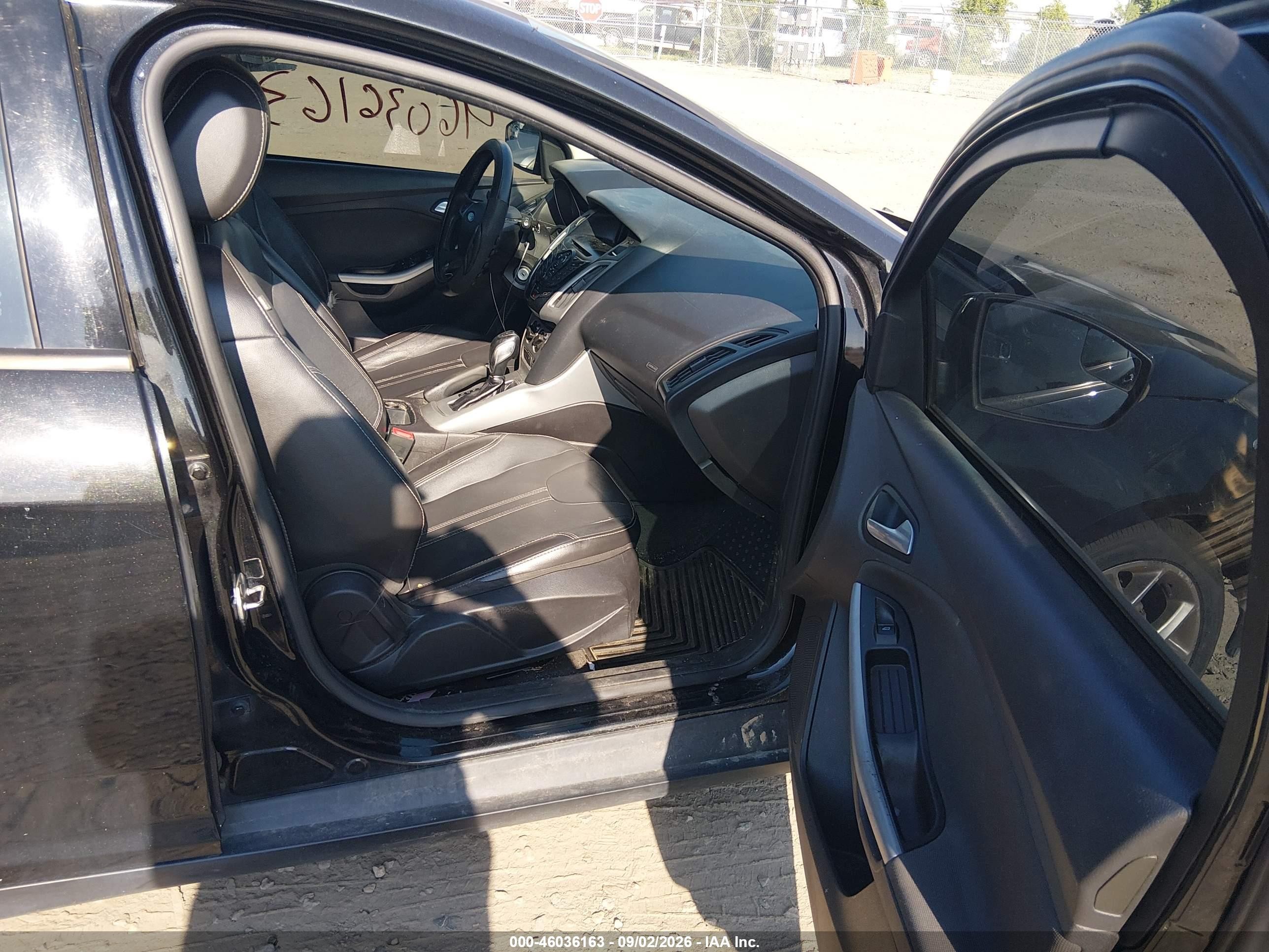 2014 Ford Focus Se Black vin: 1FADP3K23EL326450