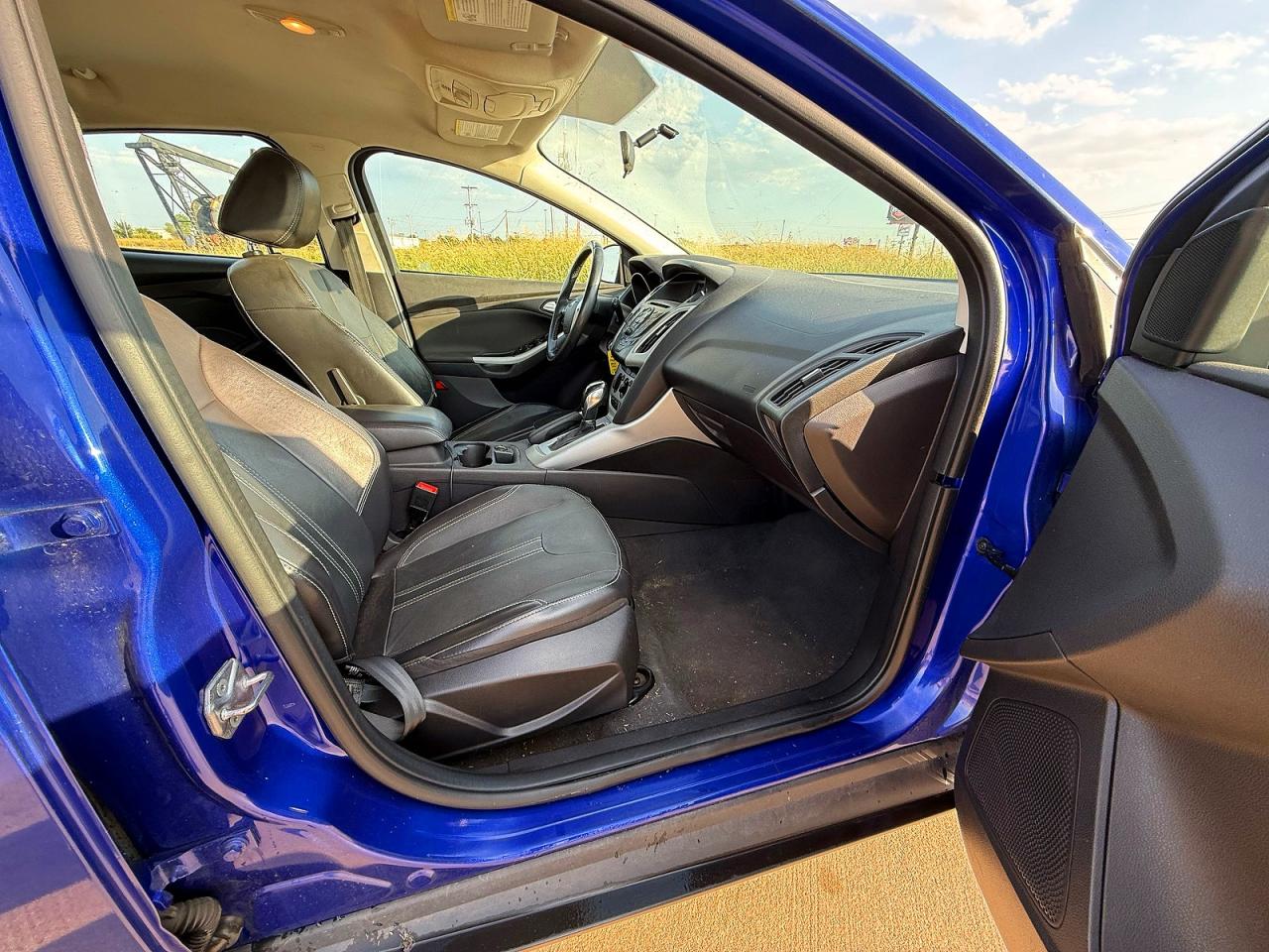 2014 Ford Focus Se Blue vin: 1FADP3K23EL333401