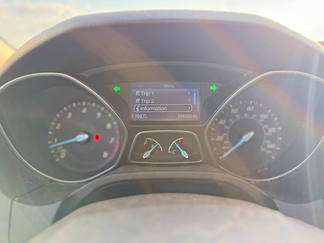 2014 Ford Focus Se Blue vin: 1FADP3K23EL333401
