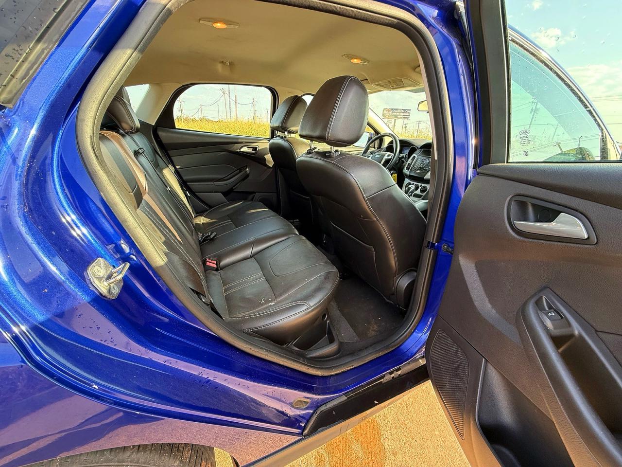 2014 Ford Focus Se Blue vin: 1FADP3K23EL333401
