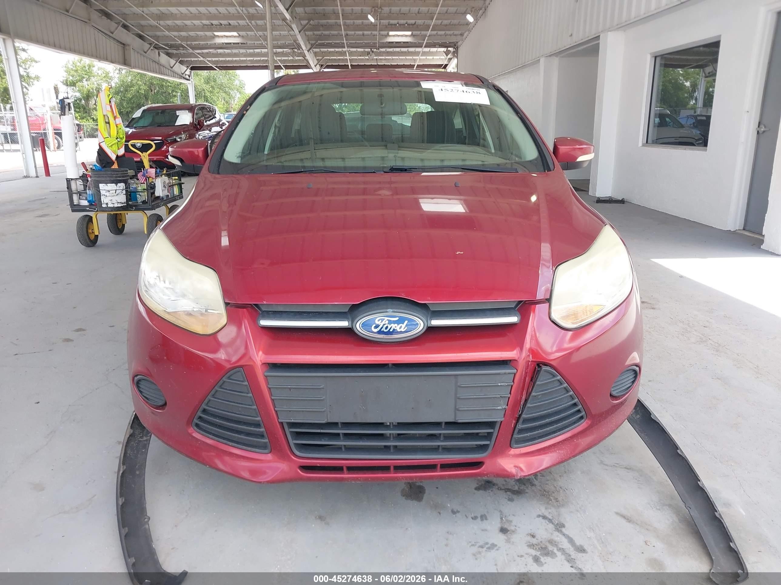 2014 Ford Focus Se Red vin: 1FADP3K23EL339182