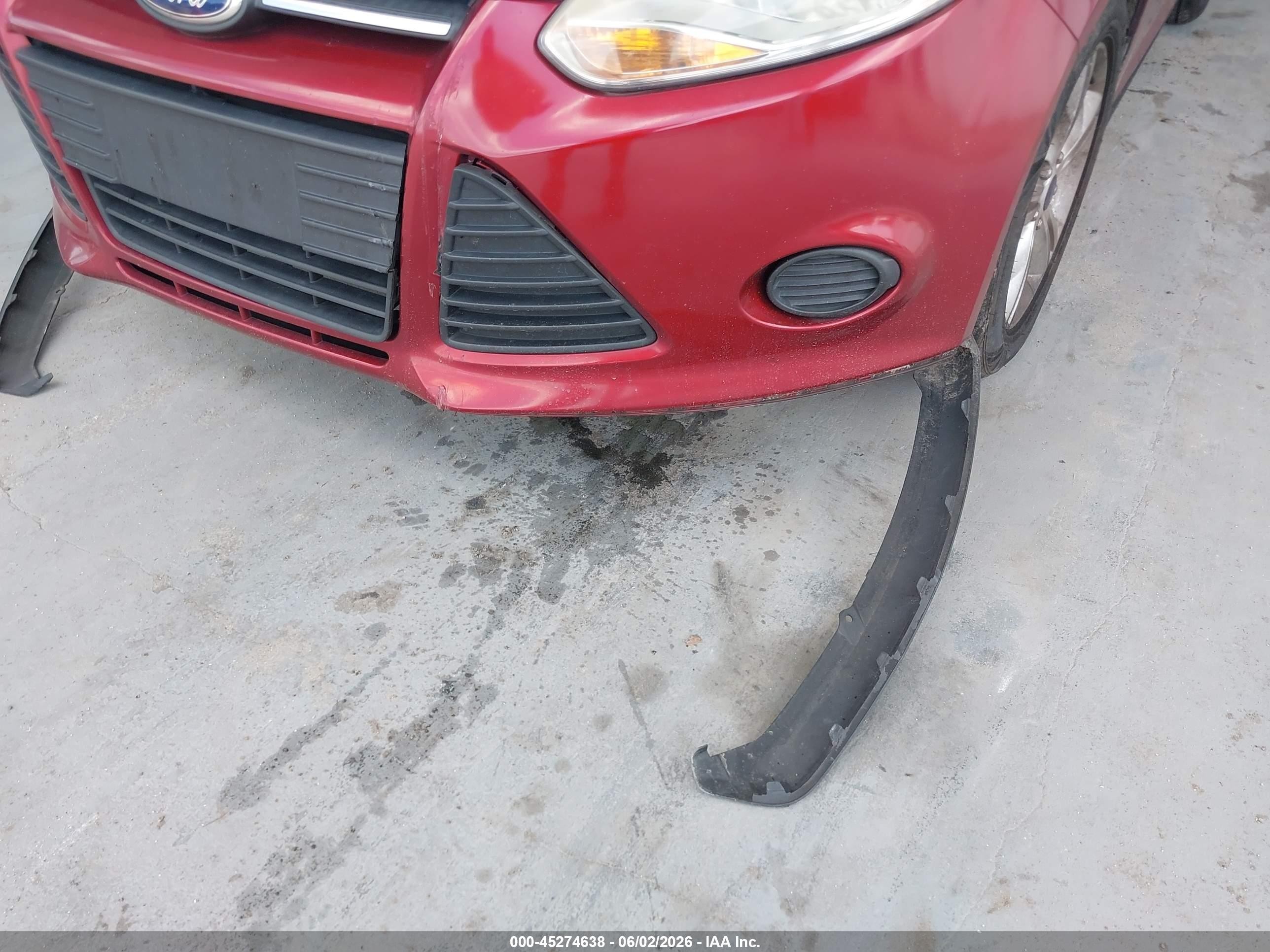 2014 Ford Focus Se Red vin: 1FADP3K23EL339182