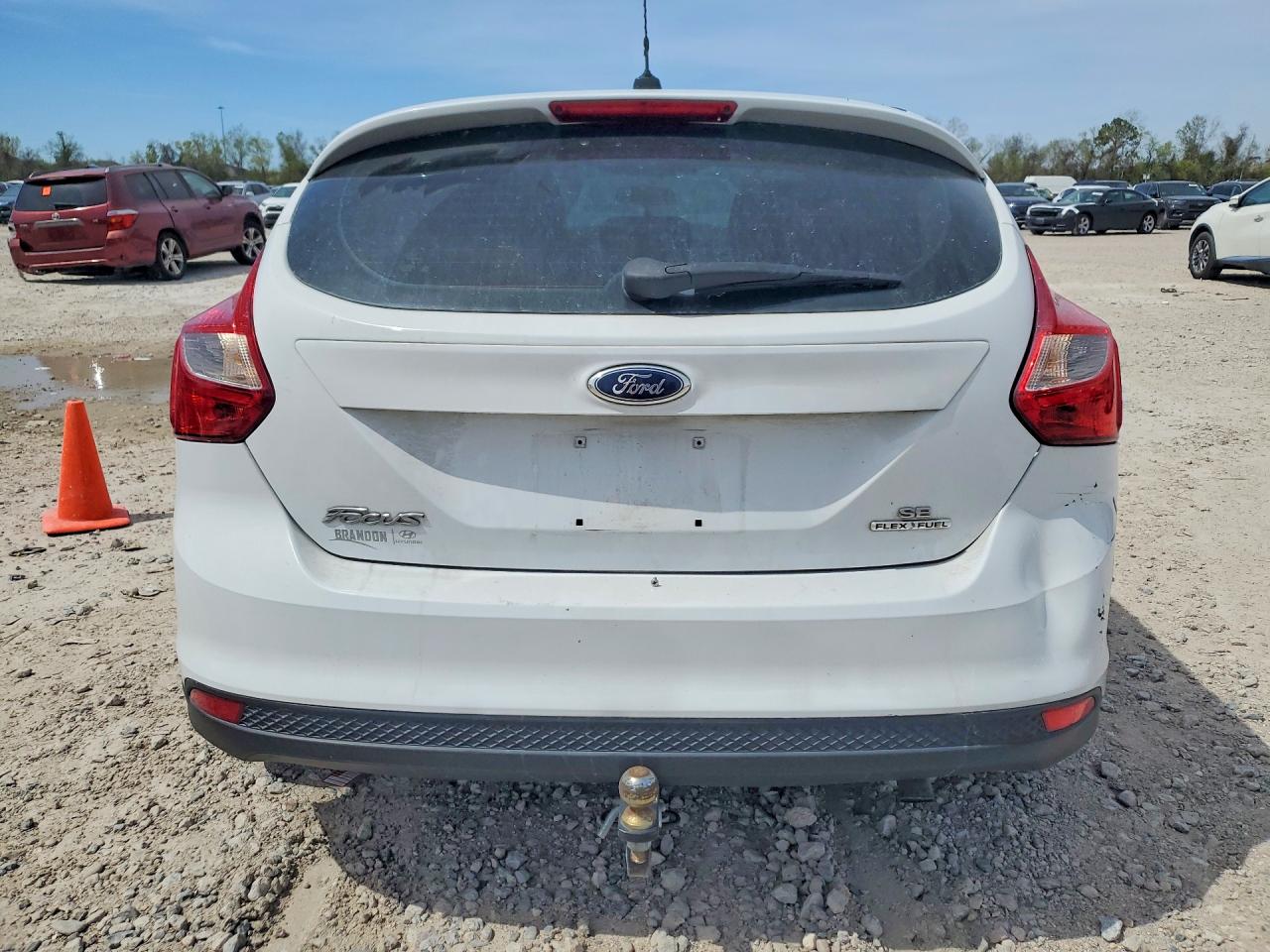 2014 Ford Focus Se White vin: 1FADP3K23EL378760