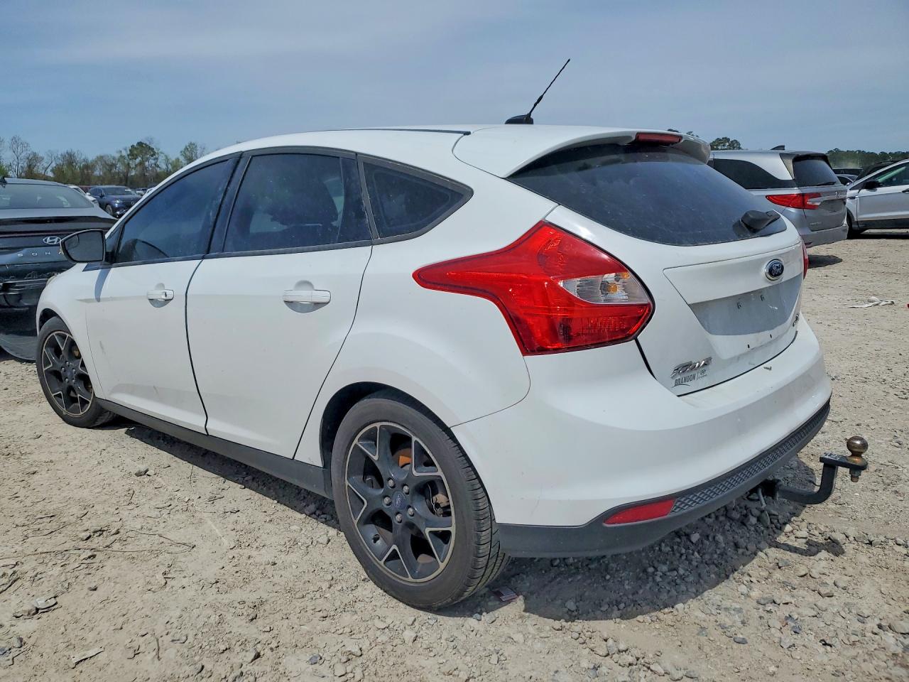 2014 Ford Focus Se White vin: 1FADP3K23EL378760