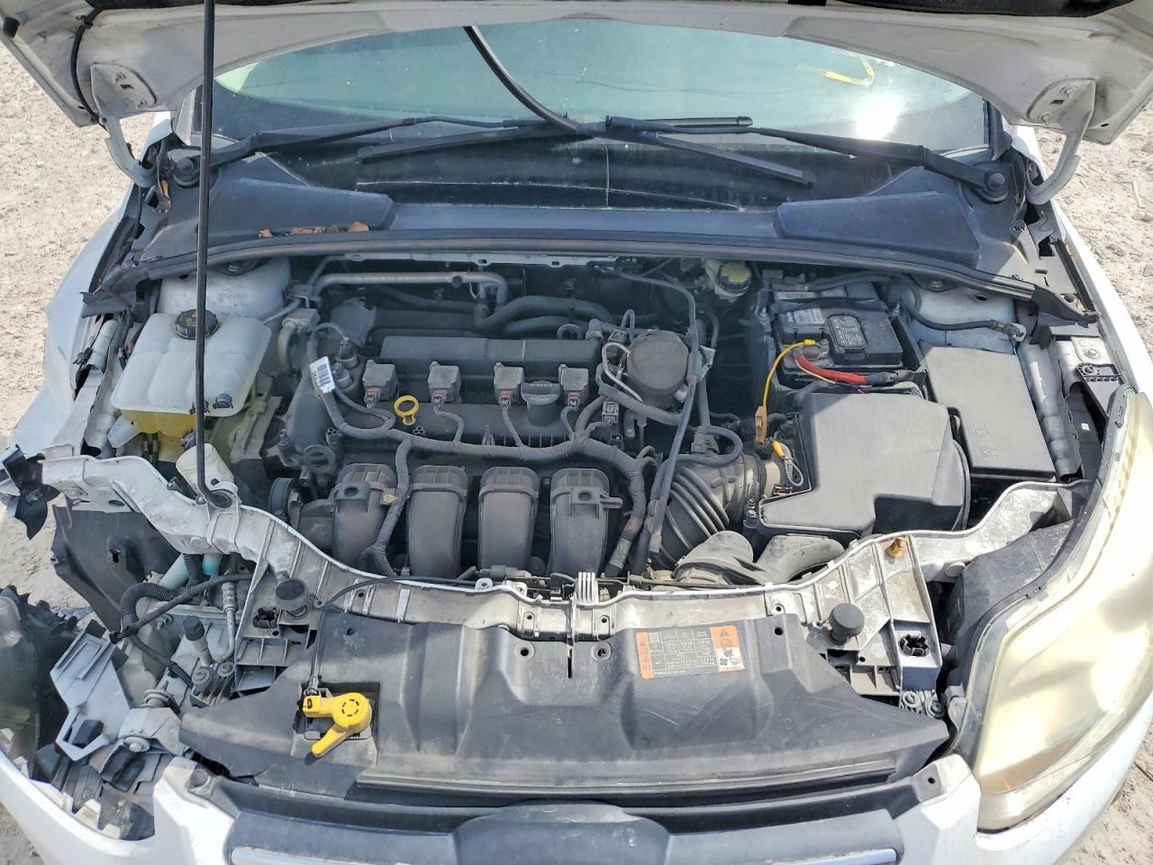 2014 Ford Focus Se White vin: 1FADP3K23EL378760