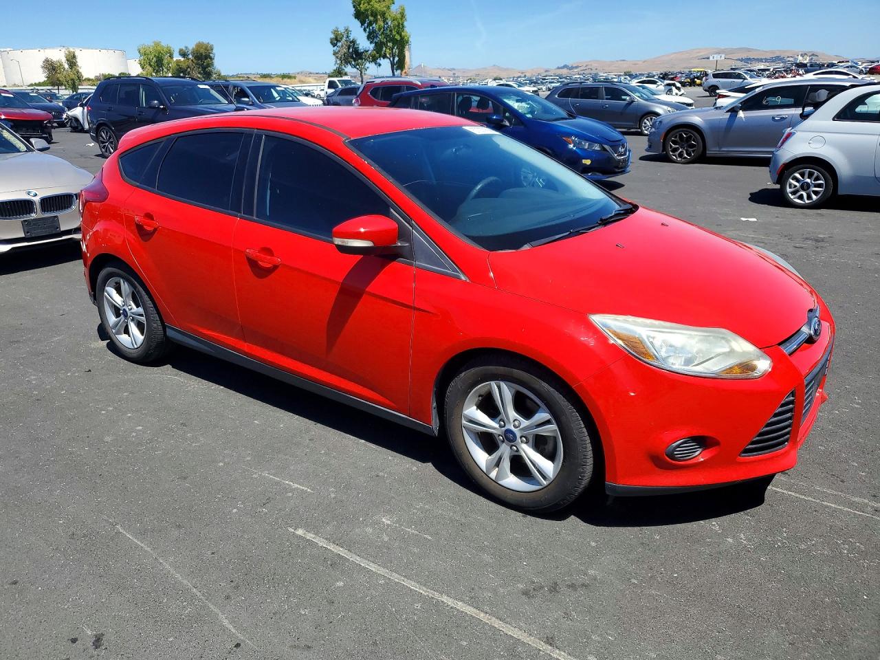 2014 Ford Focus Se Красный vin: 1FADP3K23EL391704