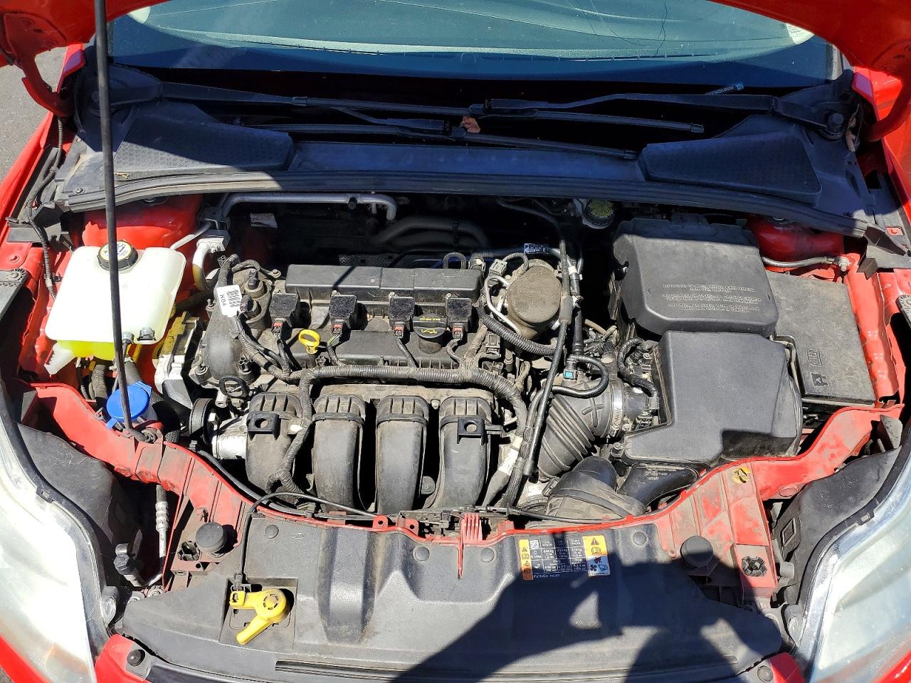 2014 Ford Focus Se Красный vin: 1FADP3K23EL391704