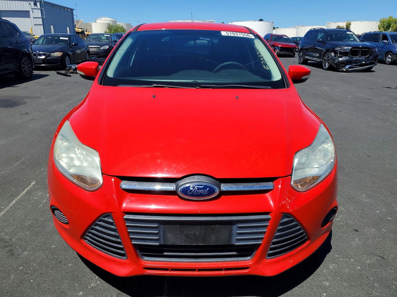 2014 Ford Focus Se Красный vin: 1FADP3K23EL391704