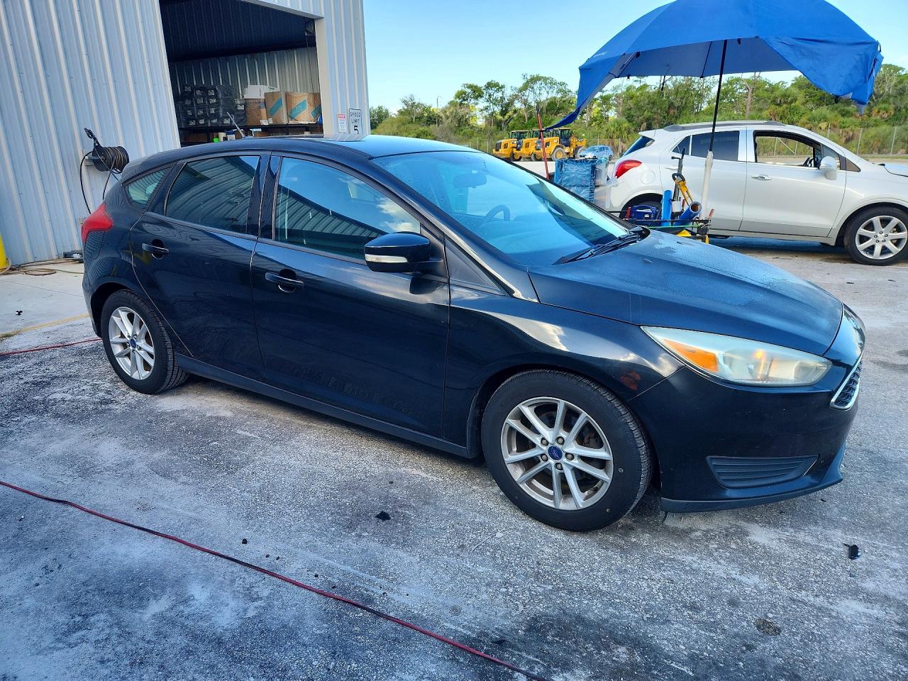 2015 Ford Focus Se Gray vin: 1FADP3K23FL223806