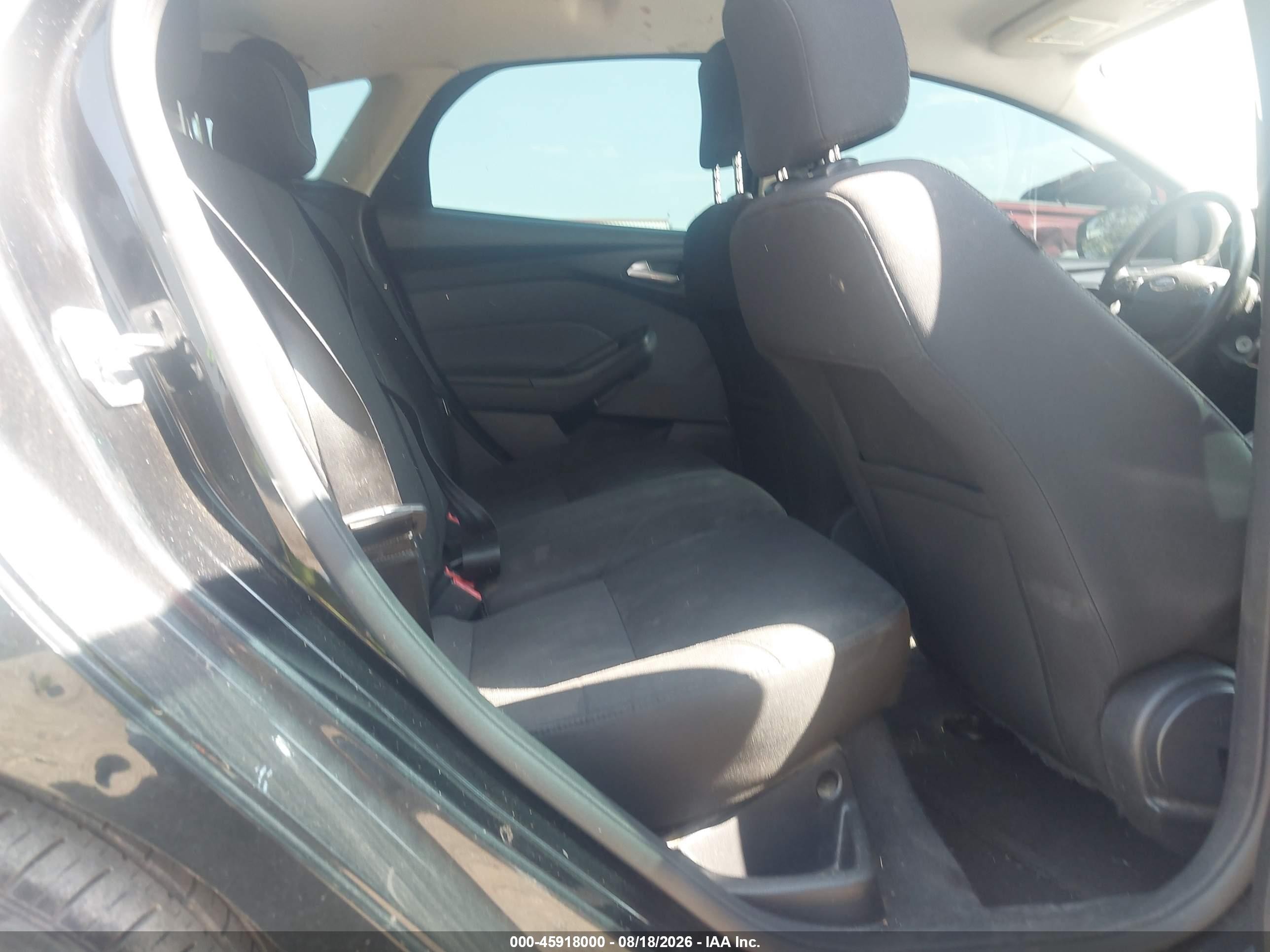 2015 Ford Focus Se Черный vin: 1FADP3K23FL230870