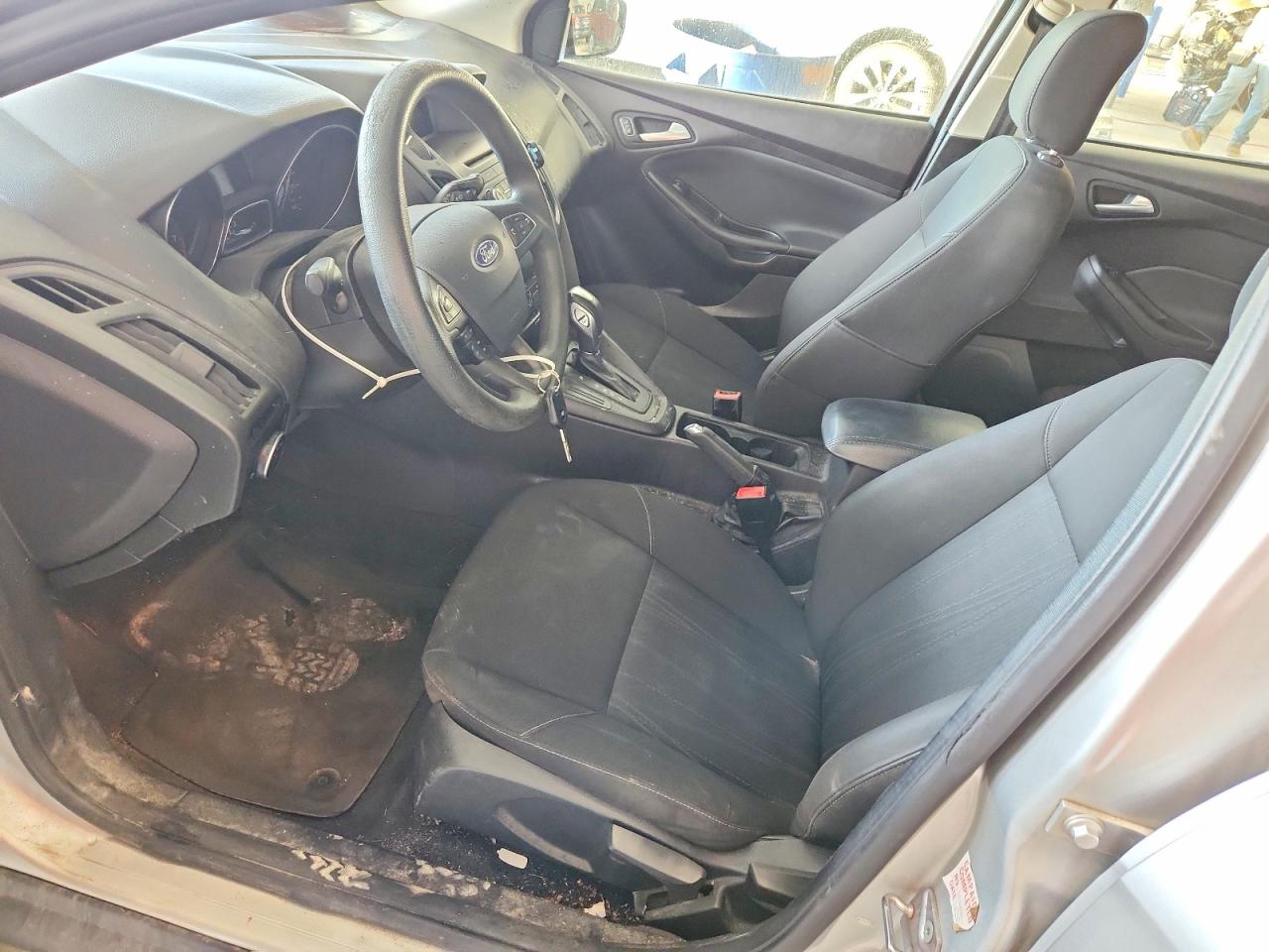 2015 Ford Focus Se Gray vin: 1FADP3K23FL233106