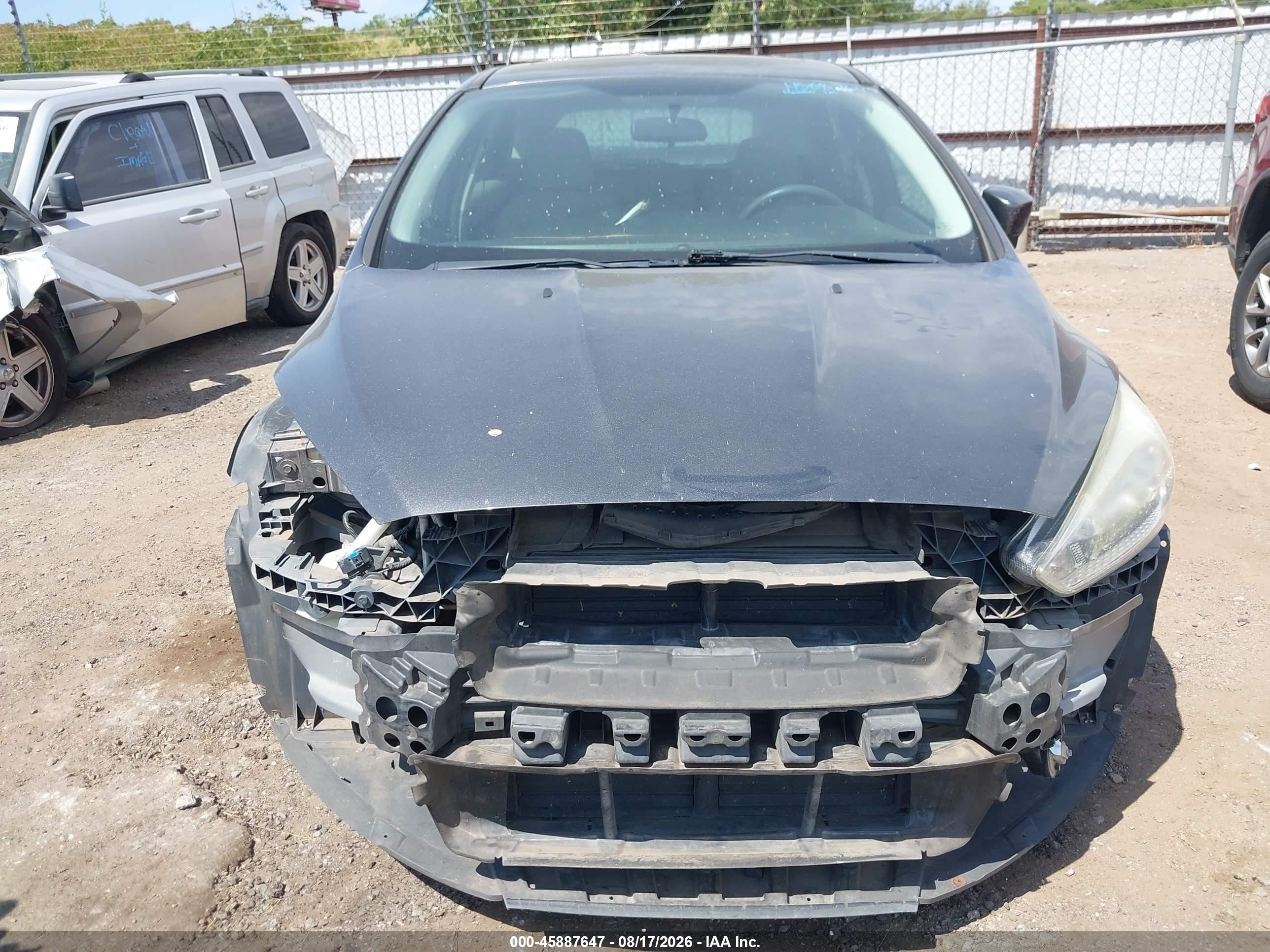 2015 Ford Focus Se Черный vin: 1FADP3K23FL242615