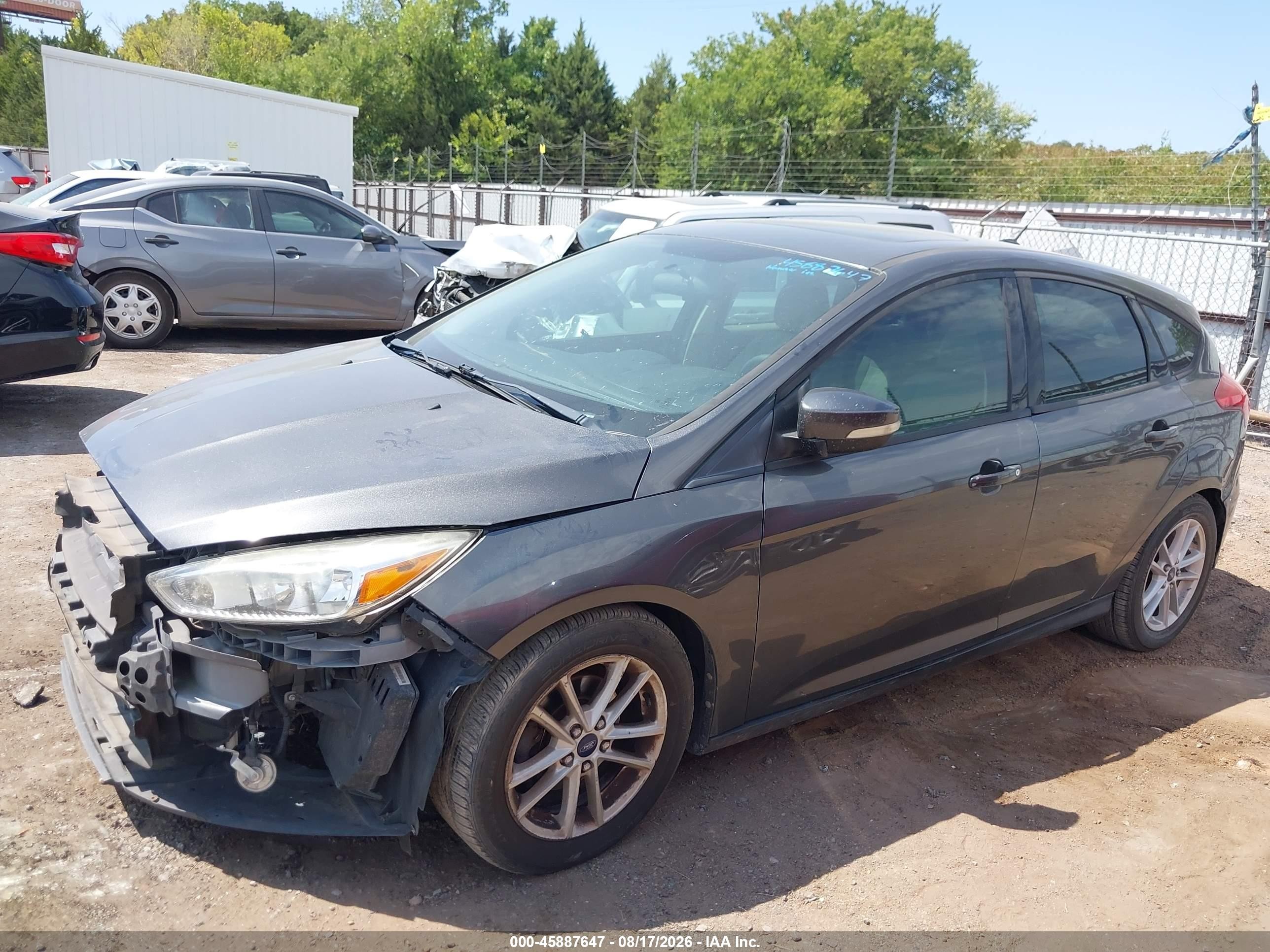 2015 Ford Focus Se Черный vin: 1FADP3K23FL242615