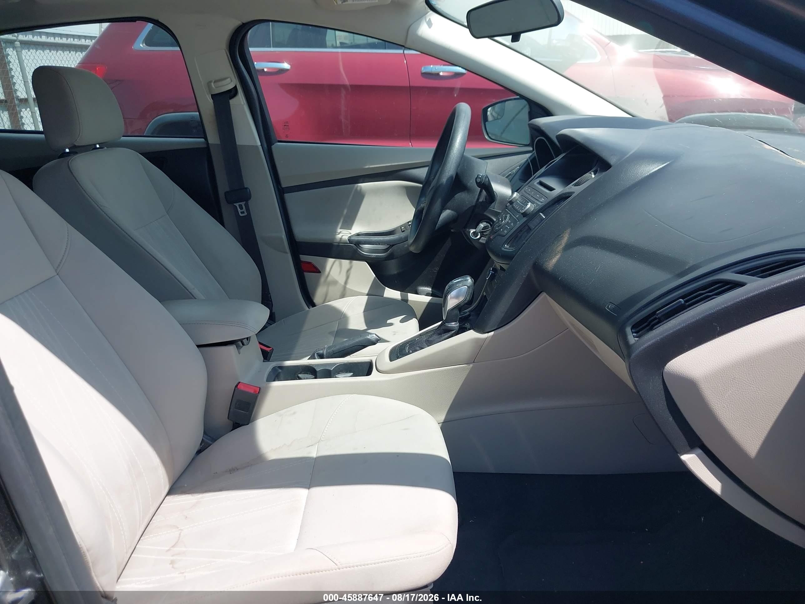 2015 Ford Focus Se Черный vin: 1FADP3K23FL242615