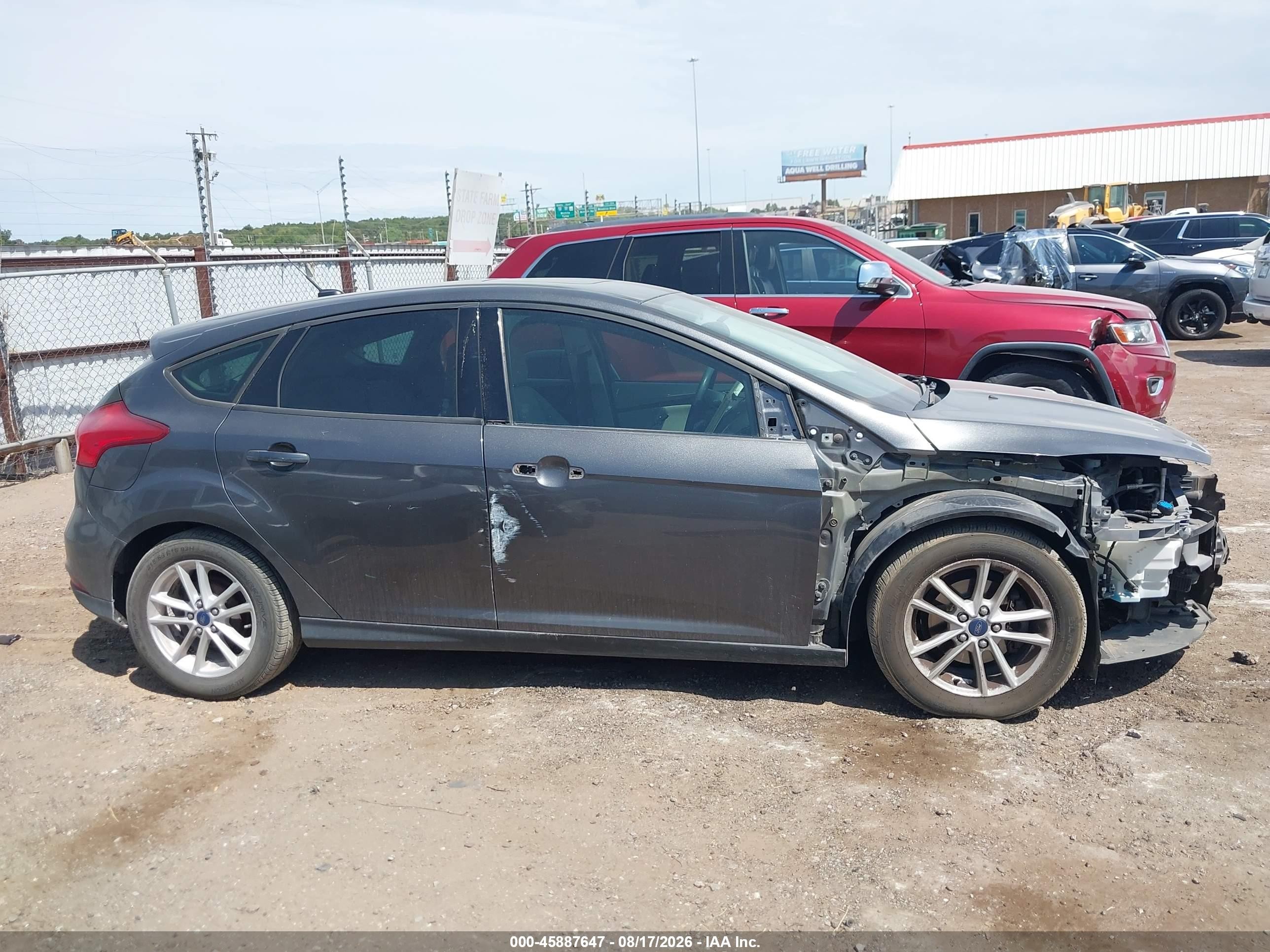2015 Ford Focus Se Черный vin: 1FADP3K23FL242615