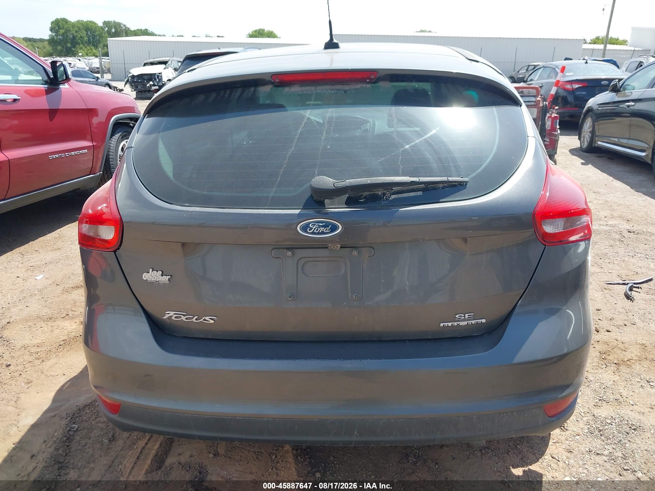 2015 Ford Focus Se Черный vin: 1FADP3K23FL242615