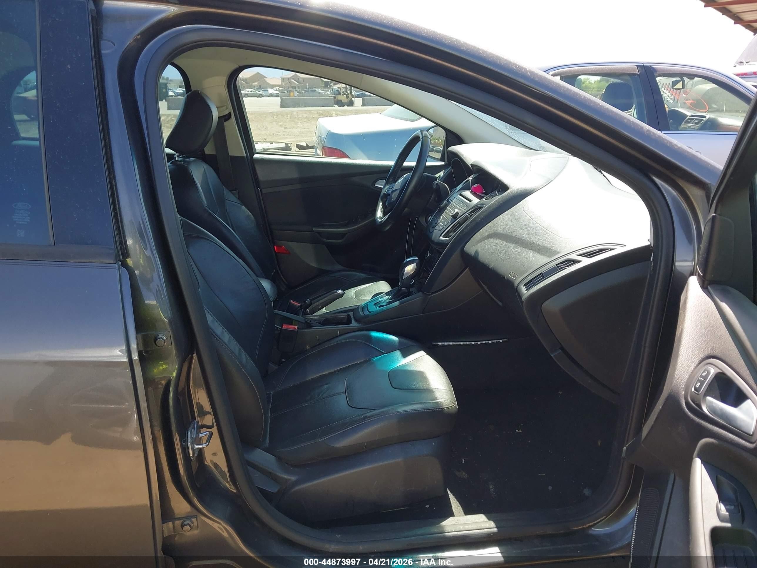 2015 Ford Focus Se Gray vin: 1FADP3K23FL248897