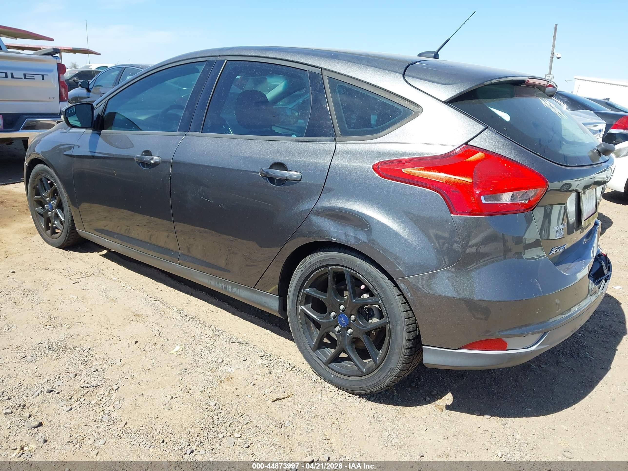 2015 Ford Focus Se Gray vin: 1FADP3K23FL248897