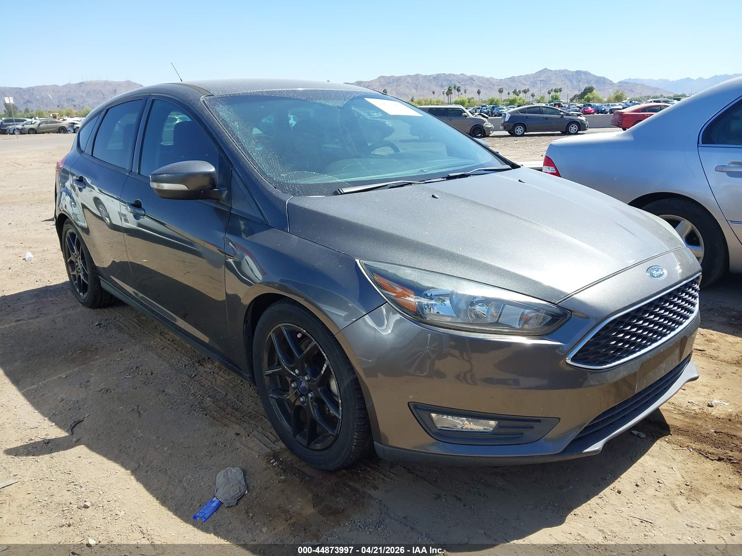 2015 Ford Focus Se Gray vin: 1FADP3K23FL248897